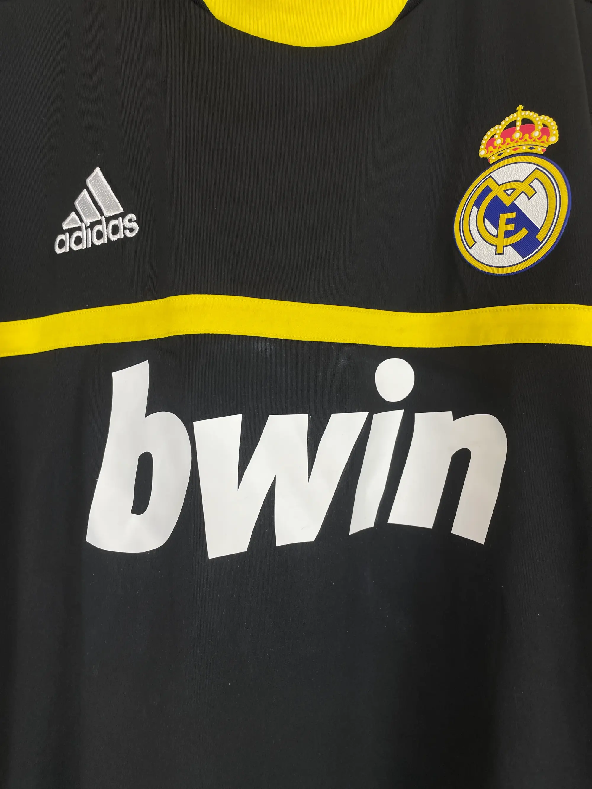 2011/12 REAL MADRID CASILLAS #1 GK SHIRT (XL) ADIDAS | Cult Kits