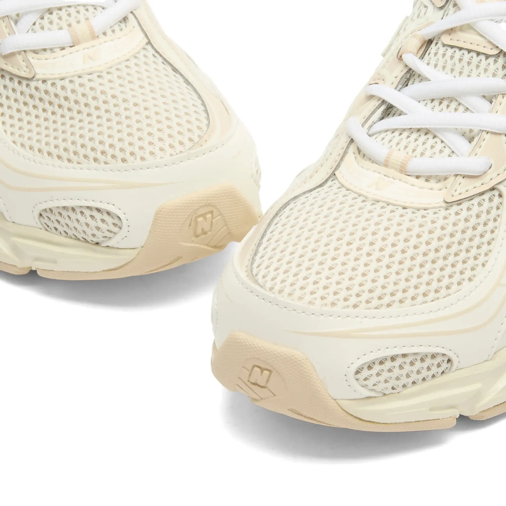 New Balance 740 Sneaker Bisque