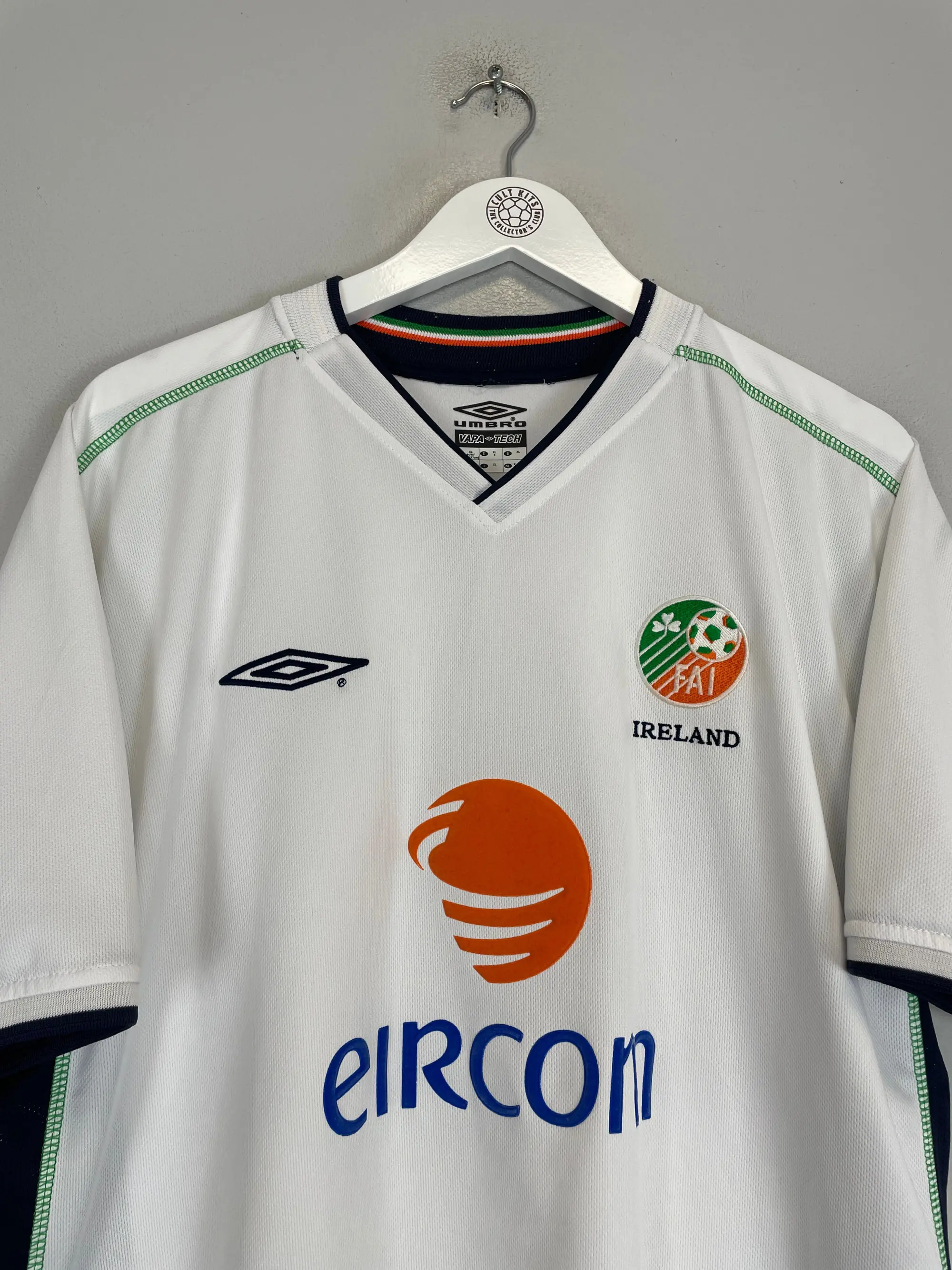 2002 IRELAND KEANE #6 AWAY SHIRT (XL) UMBRO | Cult Kits