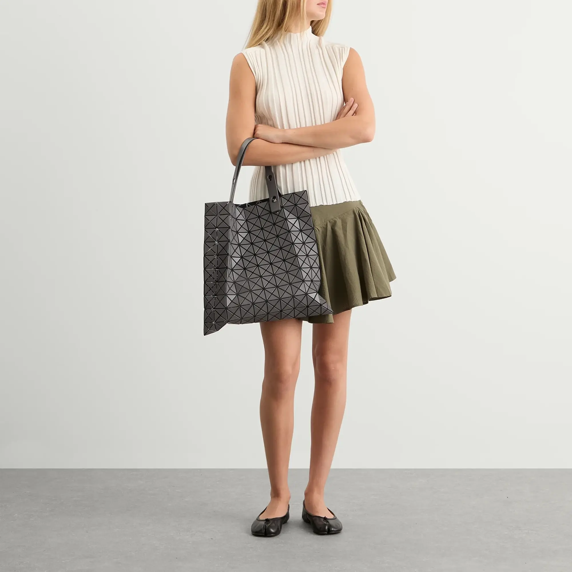 BAO BAO ISSEY MIYAKE Women's Prism Matte Tote Bag - Large Charcoal Grey