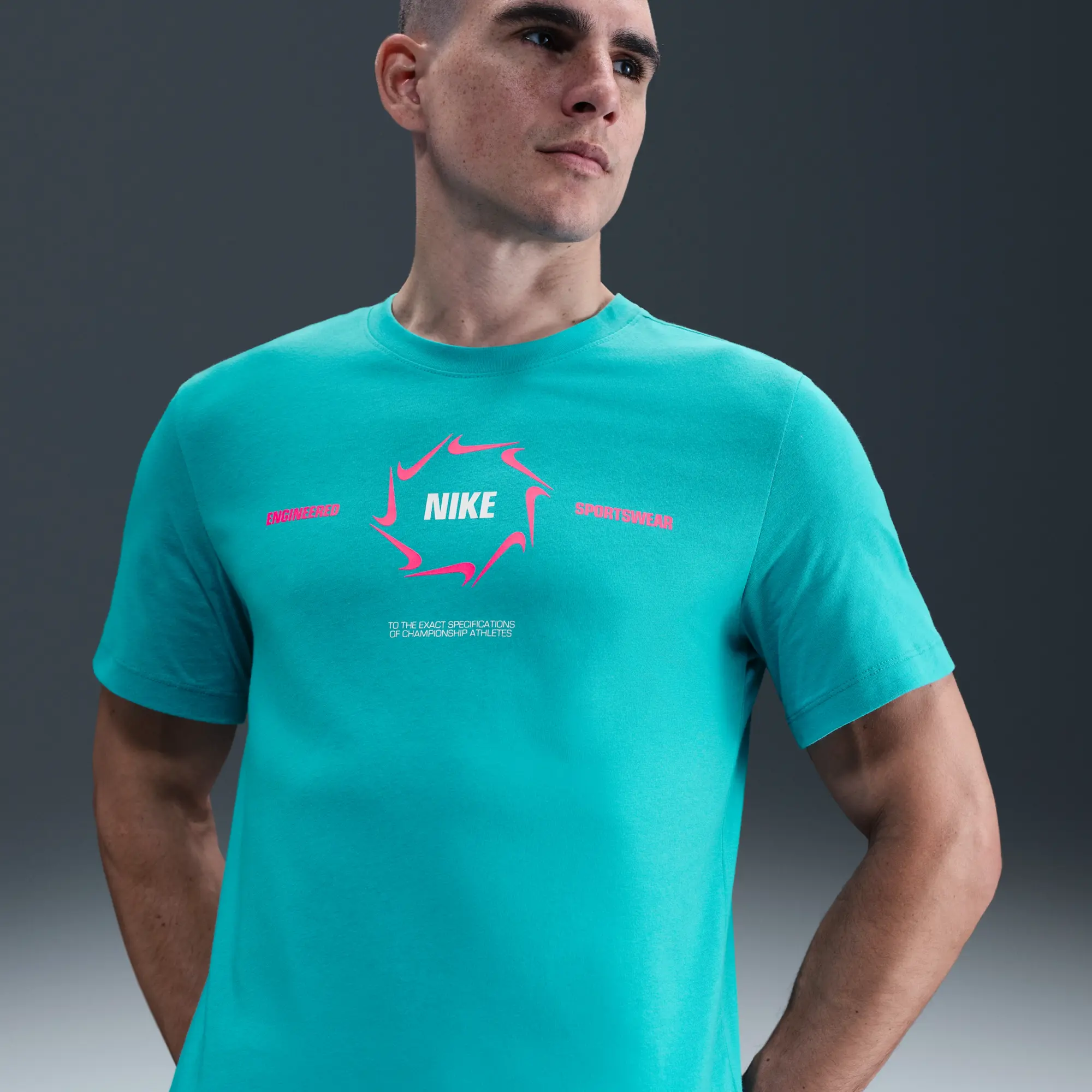 Nike Sportswear Men's T-Shirt - Green