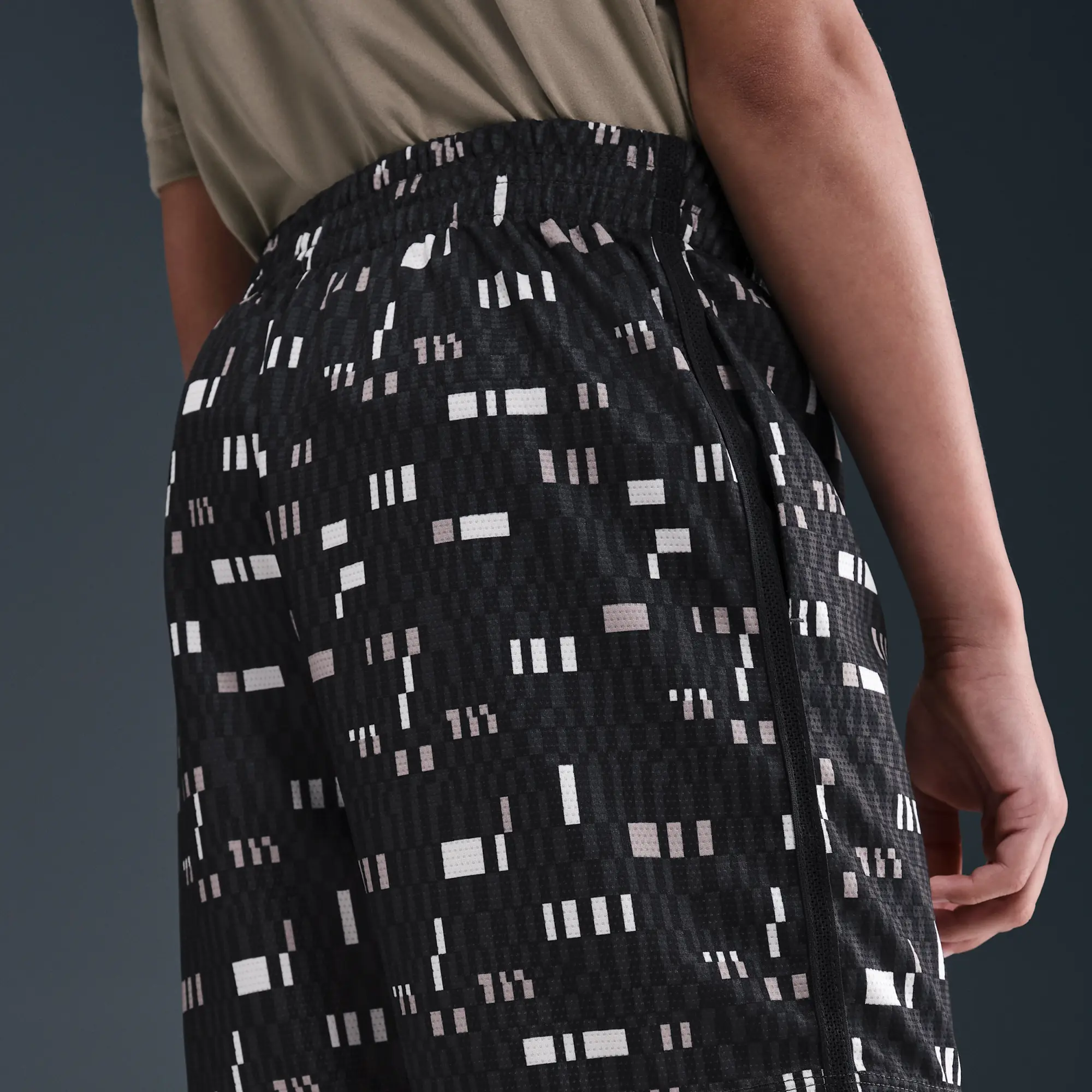 Nike Multi Older Kids' (Boys') Dri-FIT Shorts - Black - Sustainable Materials
