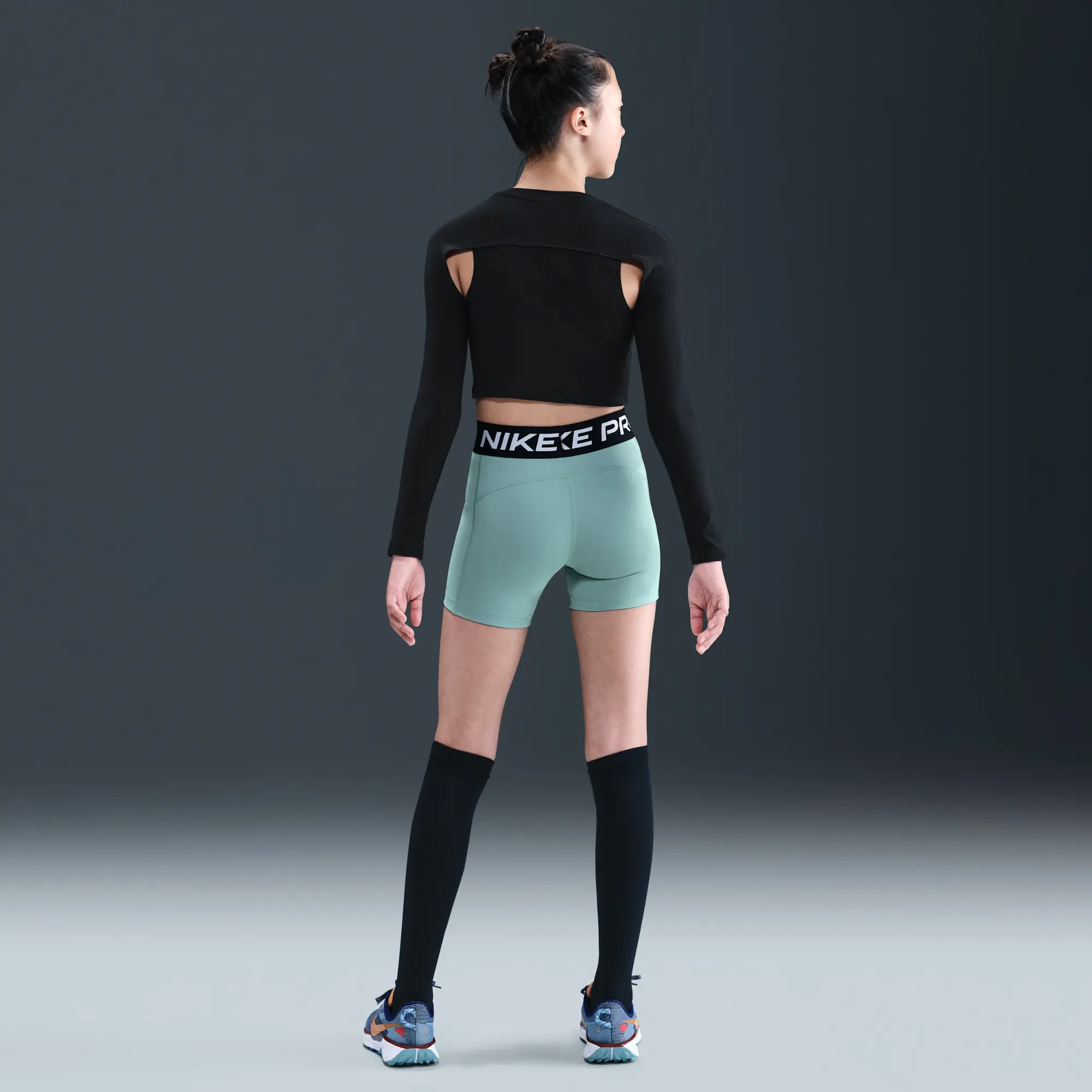 Nike Pro Girls' Dri-FIT 7.5cm (approx.) Shorts - Green - Sustainable Materials