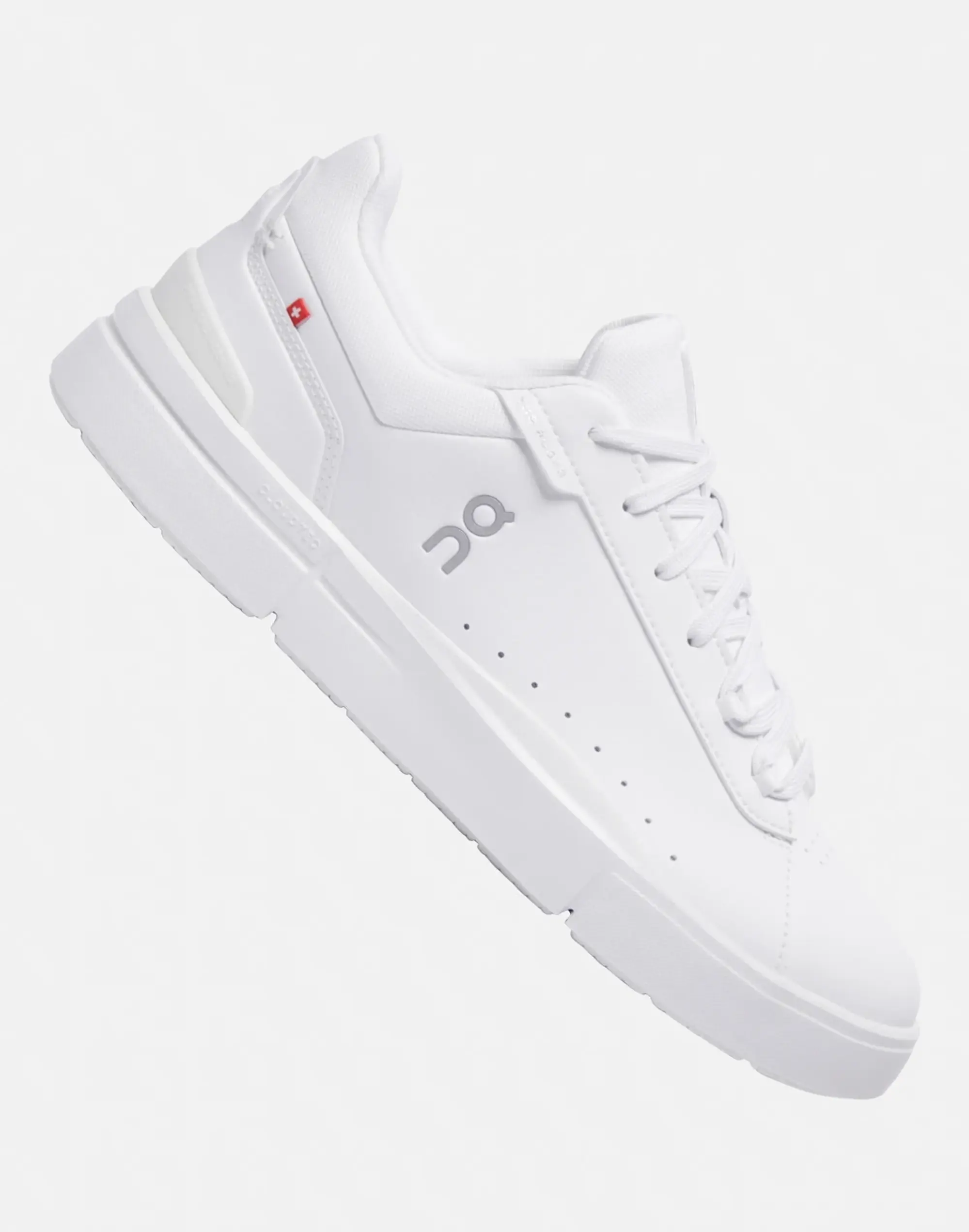 Men's On The Roger Advantage Trainers in White 