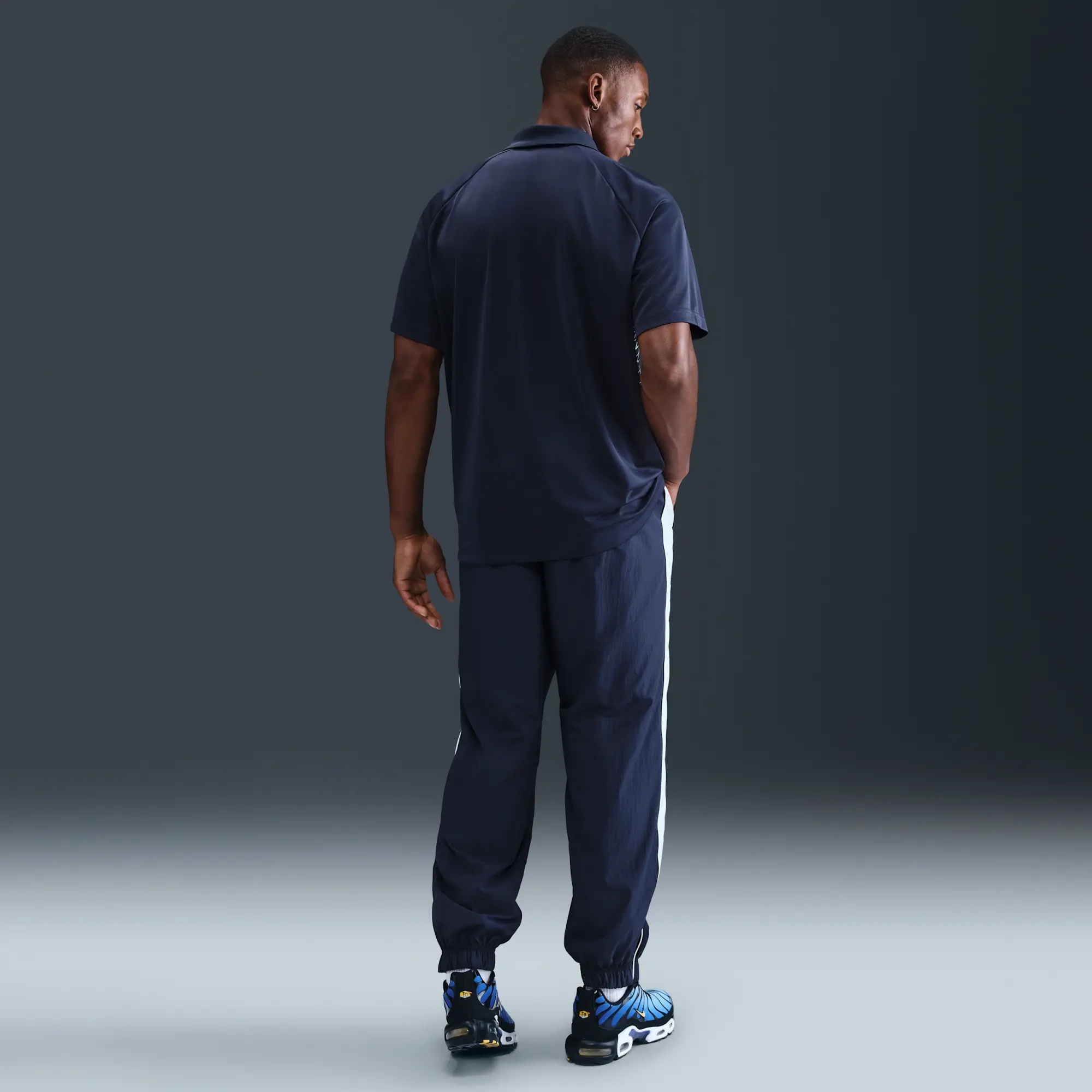 Nike Sportswear Men's Woven Trousers - Blue - Nylon