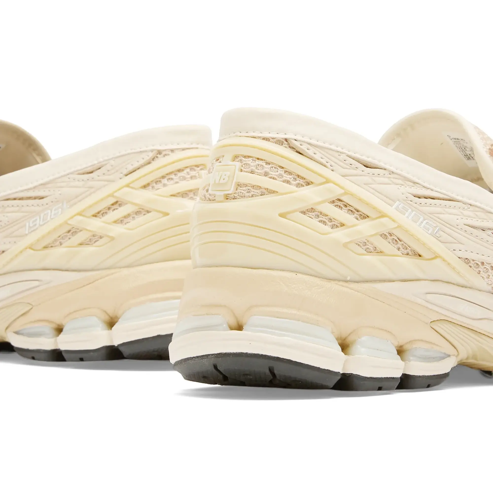 New Balance Unisex 1906L in Beige Leather