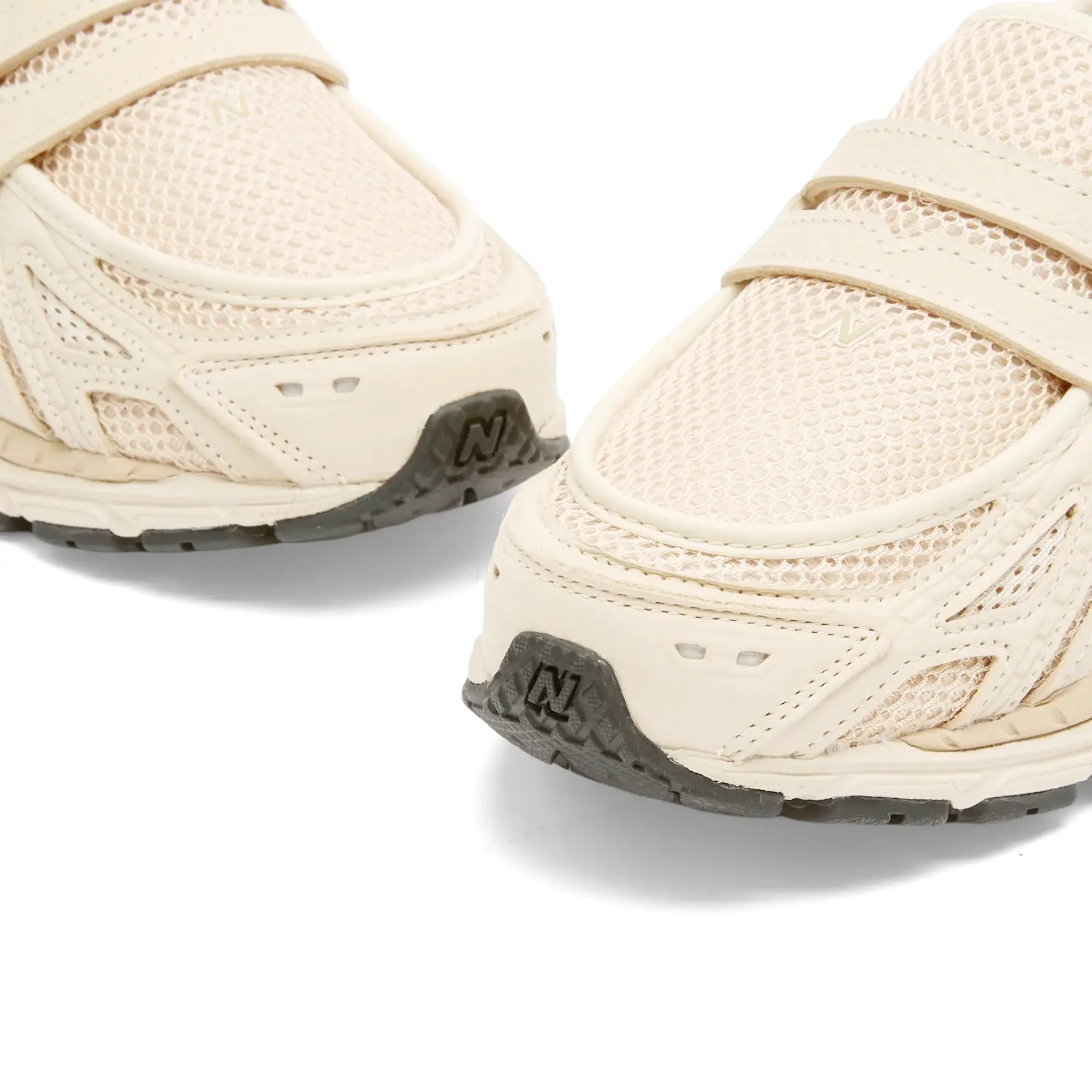 New Balance Unisex 1906L in Beige Leather