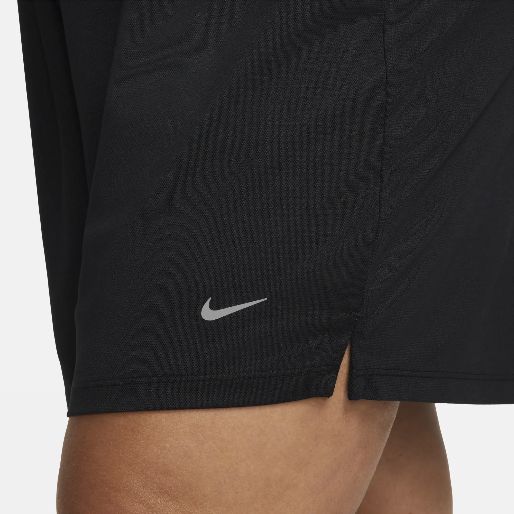 Nike Dri-FIT Attack Women's Mid-Rise 12.5cm (approx.) Unlined Shorts - Black - Polyester