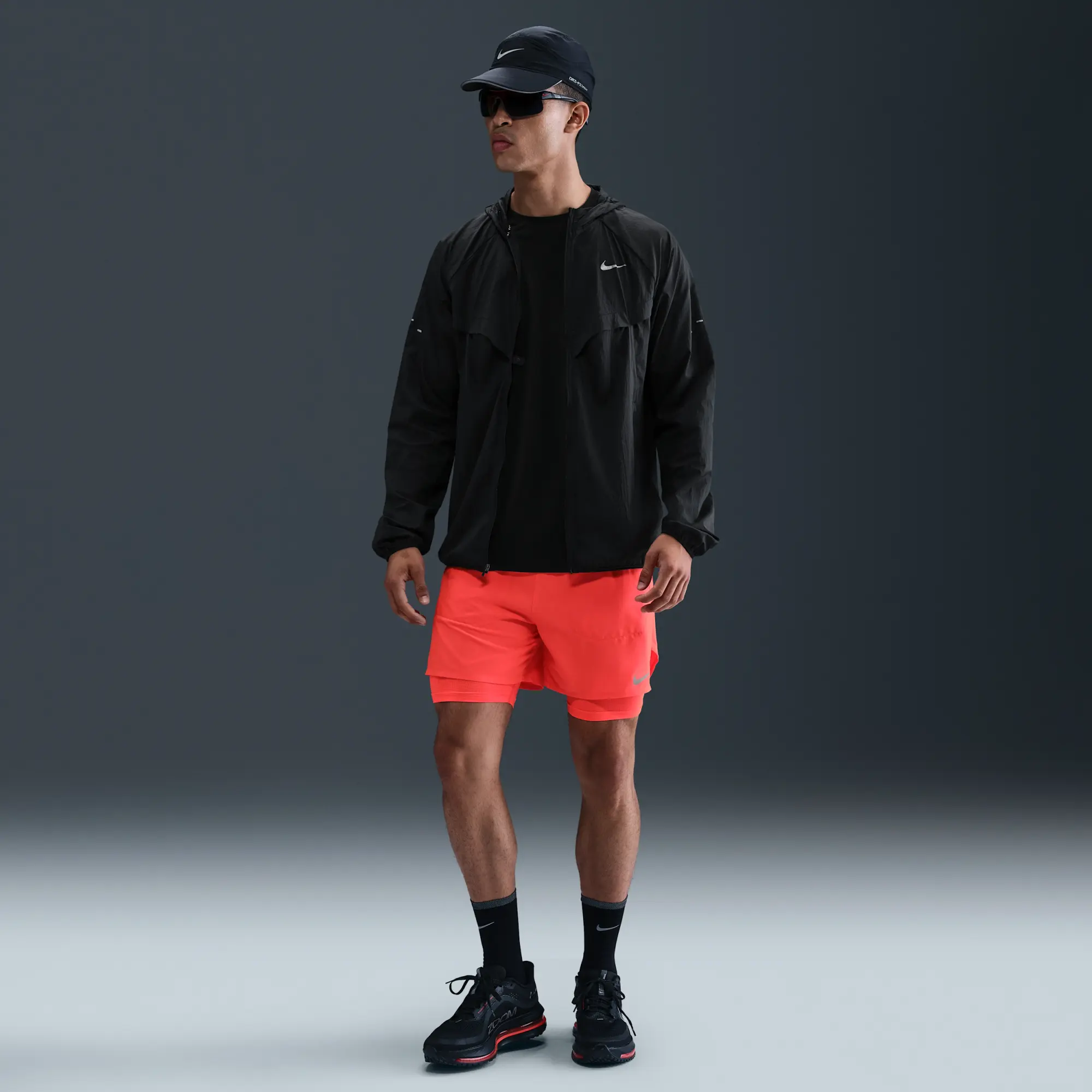 Nike Stride Men's Dri-FIT 13cm (approx.)Hybrid Running Shorts - Red - Polyester