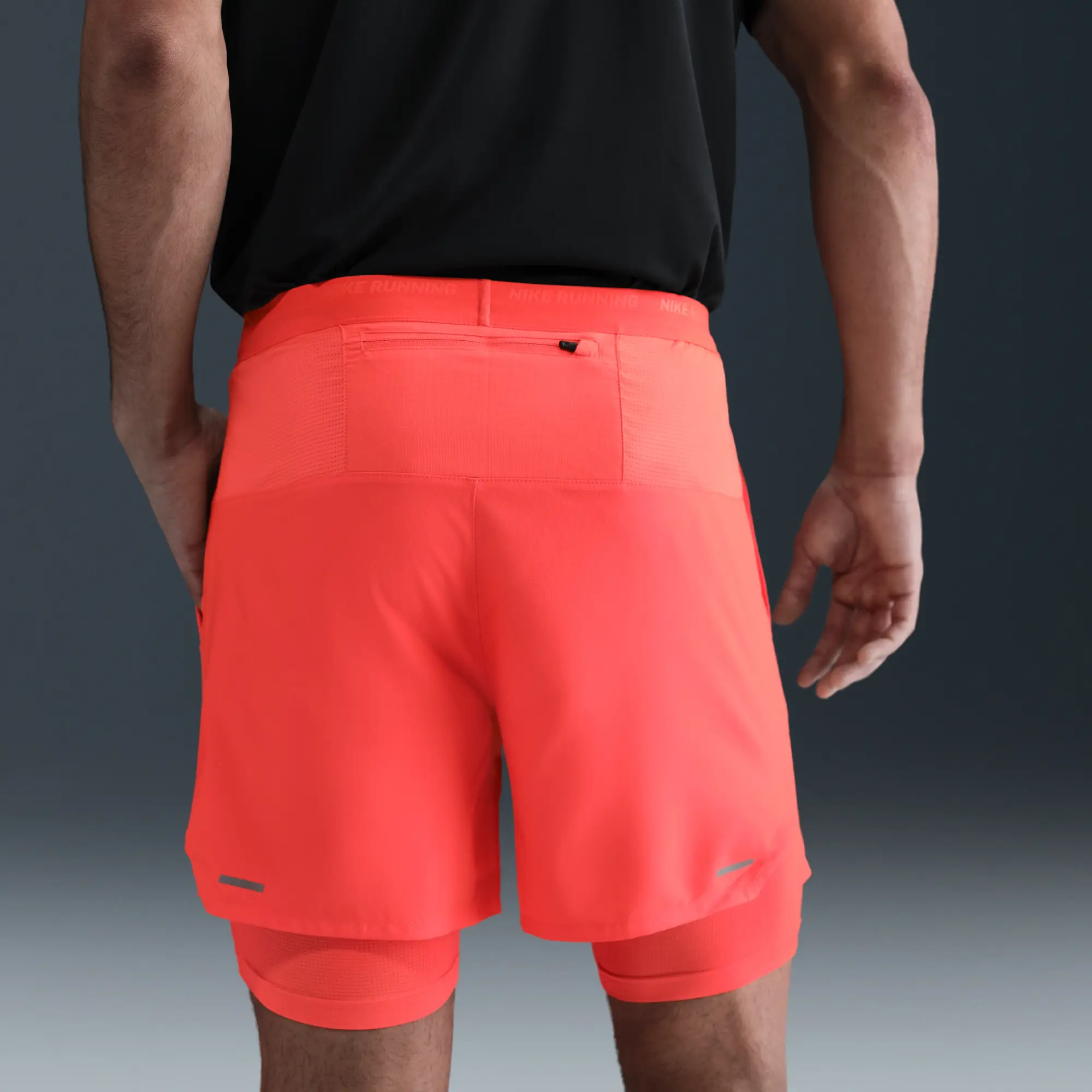 Nike Stride Men's Dri-FIT 13cm (approx.)Hybrid Running Shorts - Red - Polyester