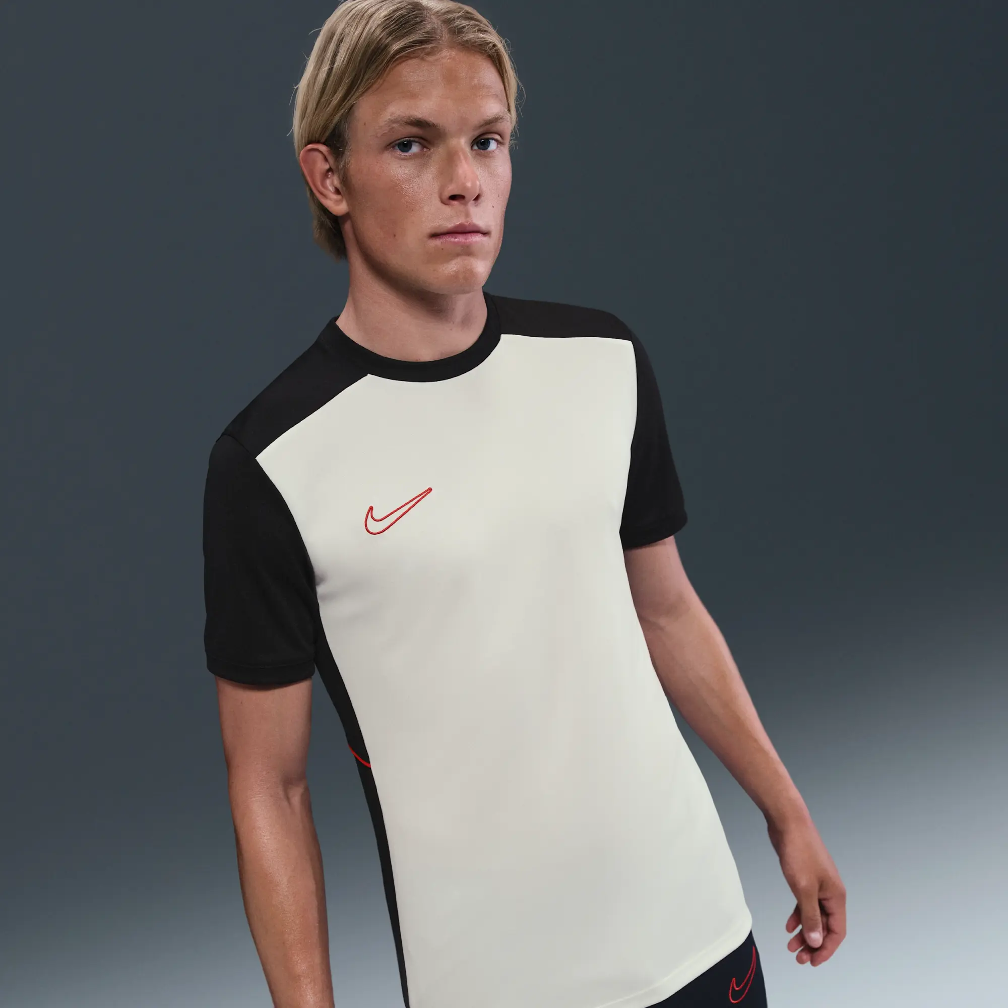 Nike Academy Men's Dri-FIT Short-Sleeve Football Top - White - Polyester