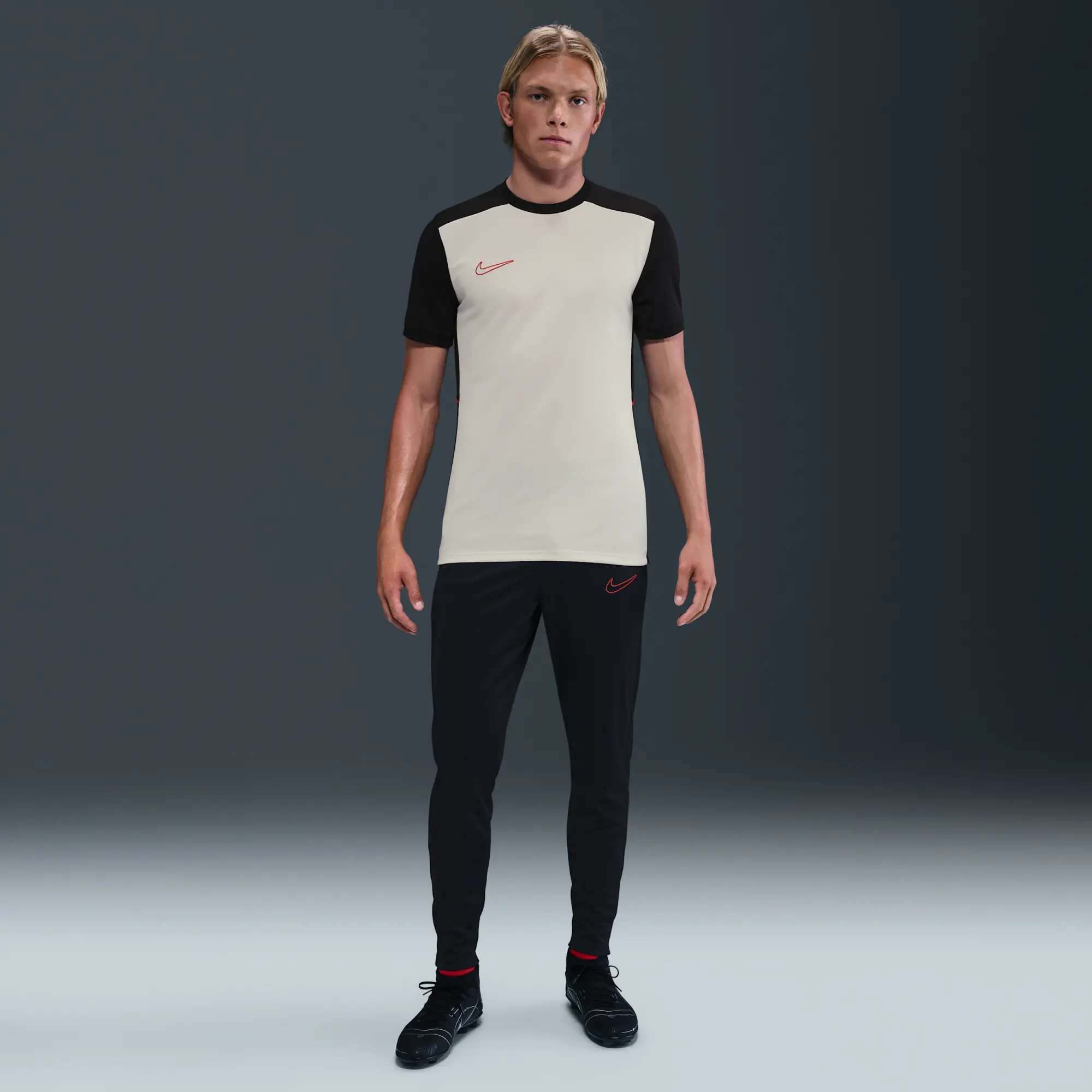 Nike Academy Men's Dri-FIT Short-Sleeve Football Top - White - Polyester