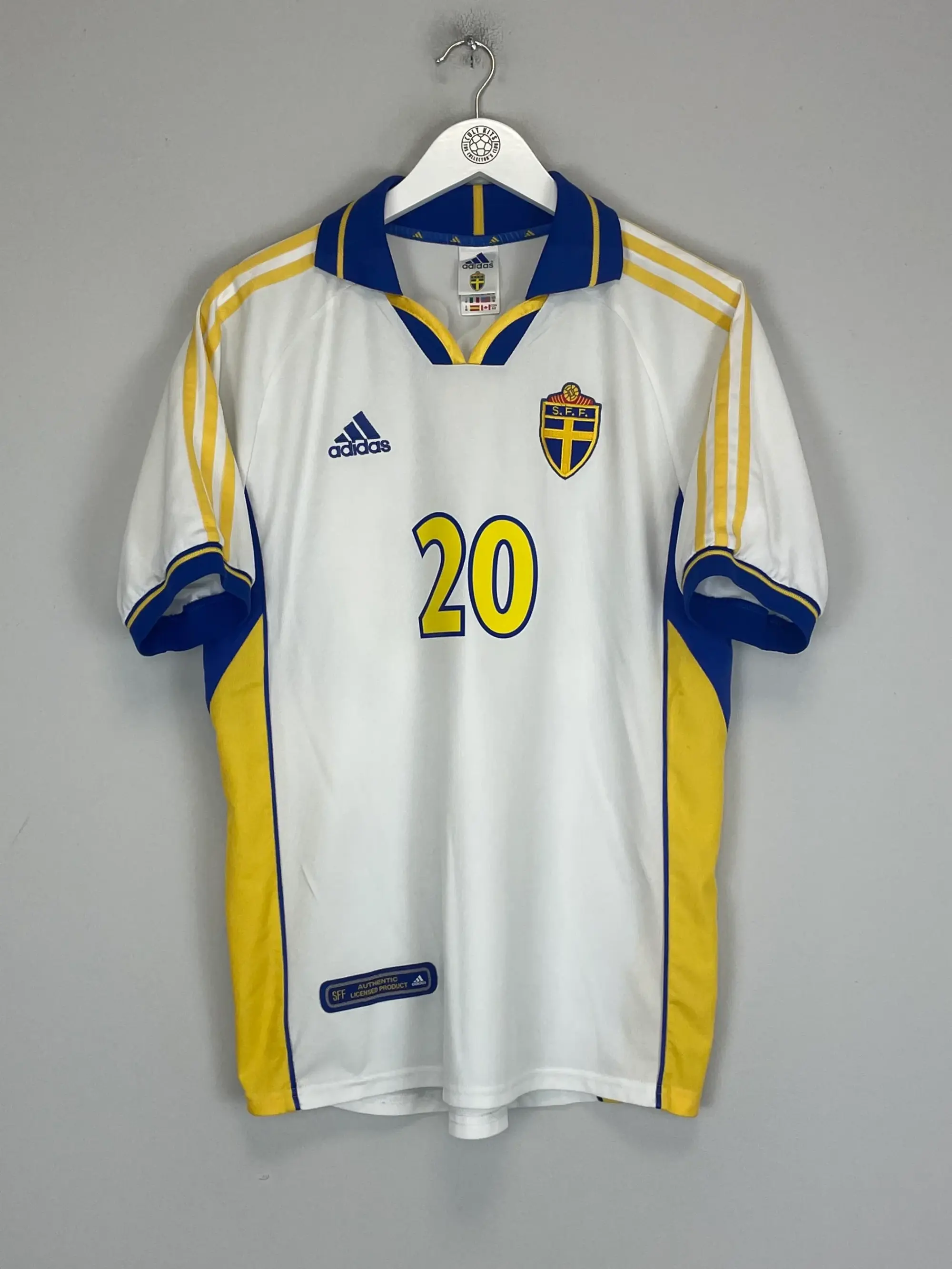2000/02 SWEDEN LARSSON #20 AWAY SHIRT (M) ADIDAS | Cult Kits
