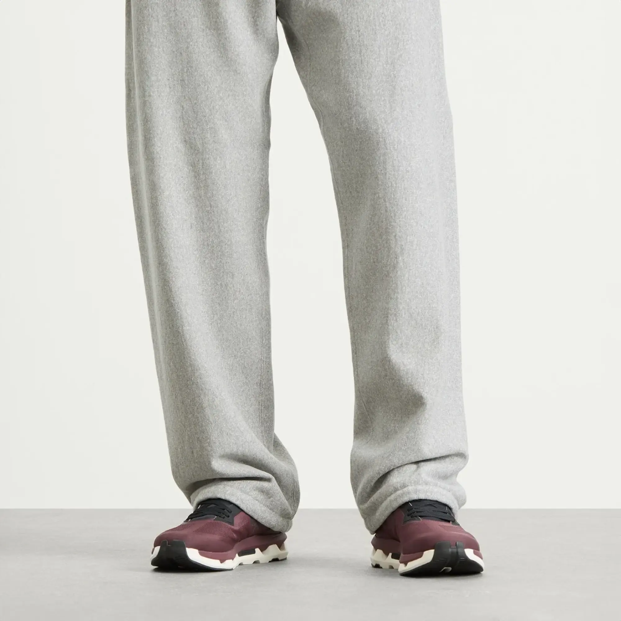ON Men's CloudzON Men'se Sneakers Mulberry / Black