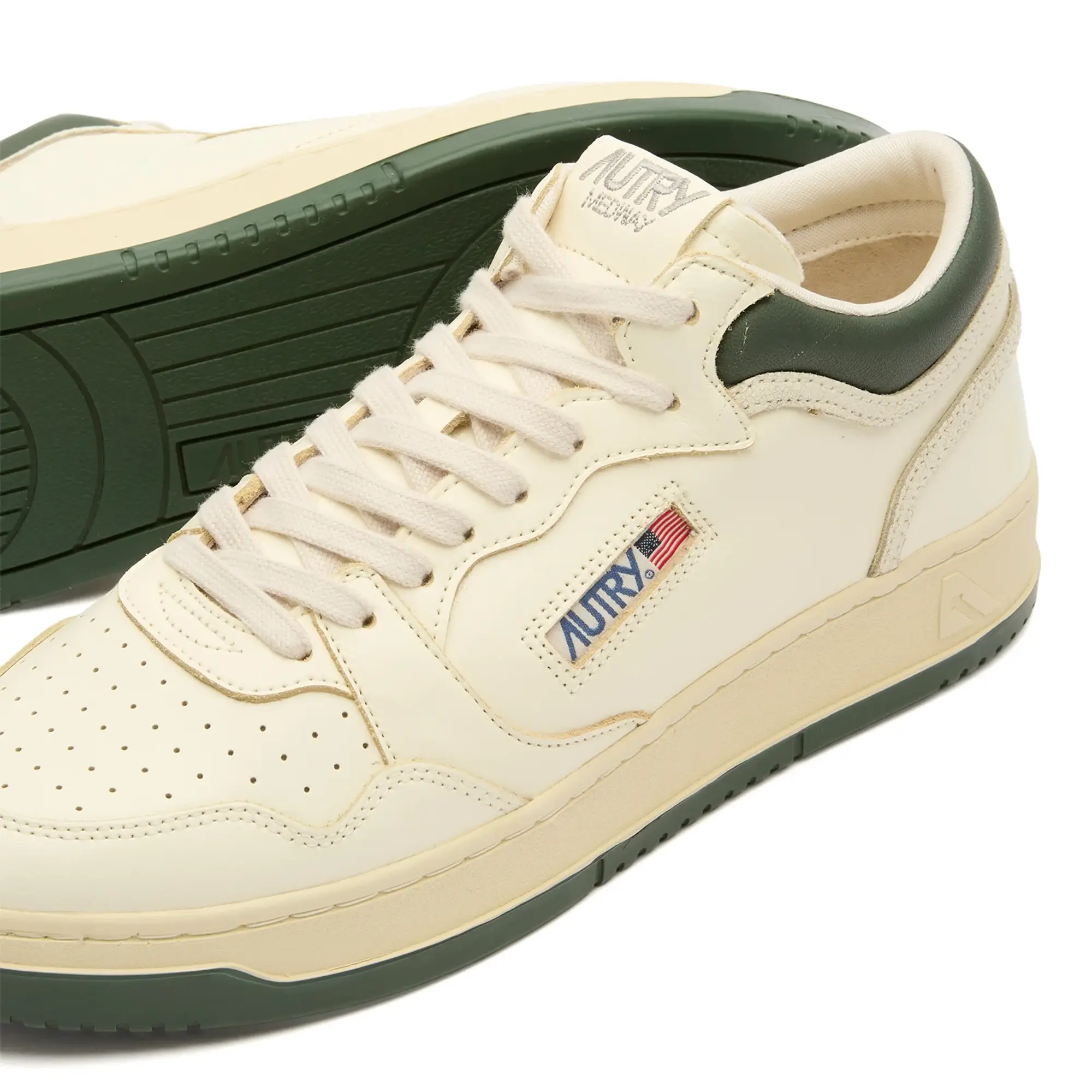 Autry Men's Med-Way Mid Leather Sneaker Mount/Marsh