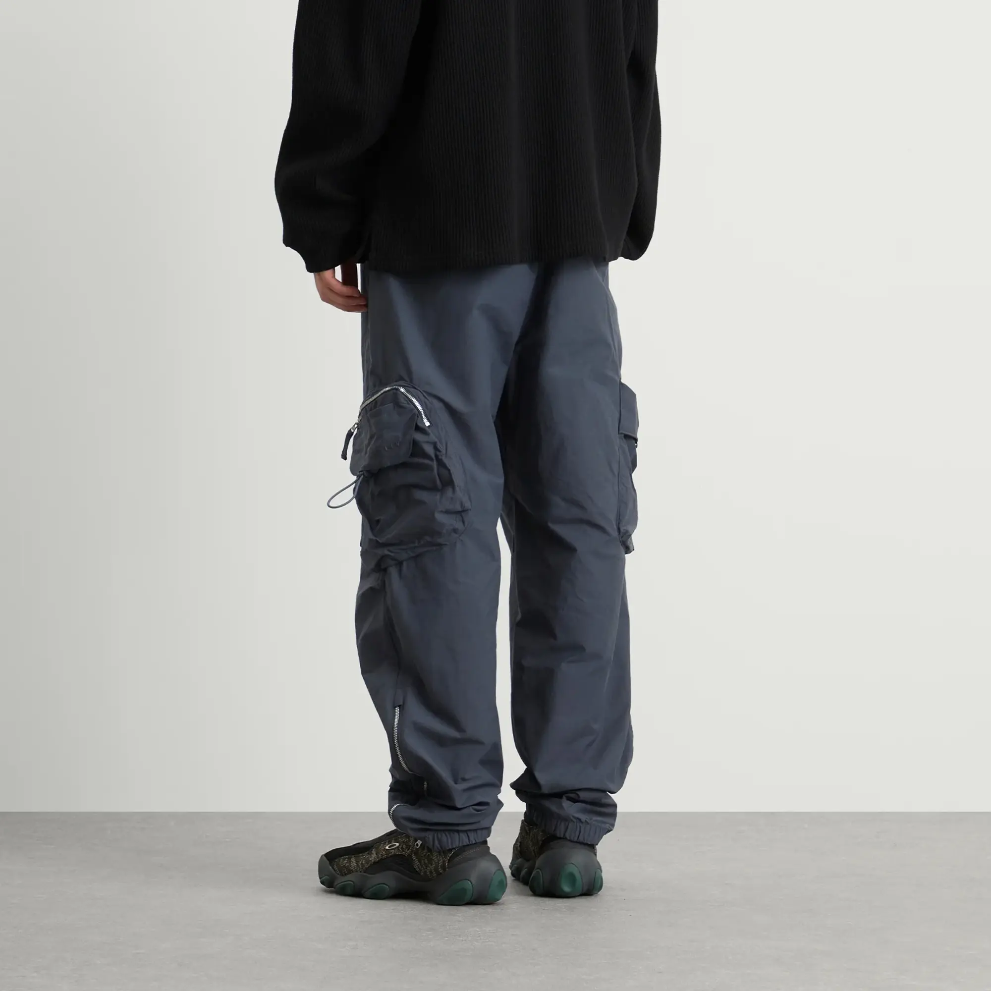 Oakley Men's Reserve Cargo Trousers Graphite