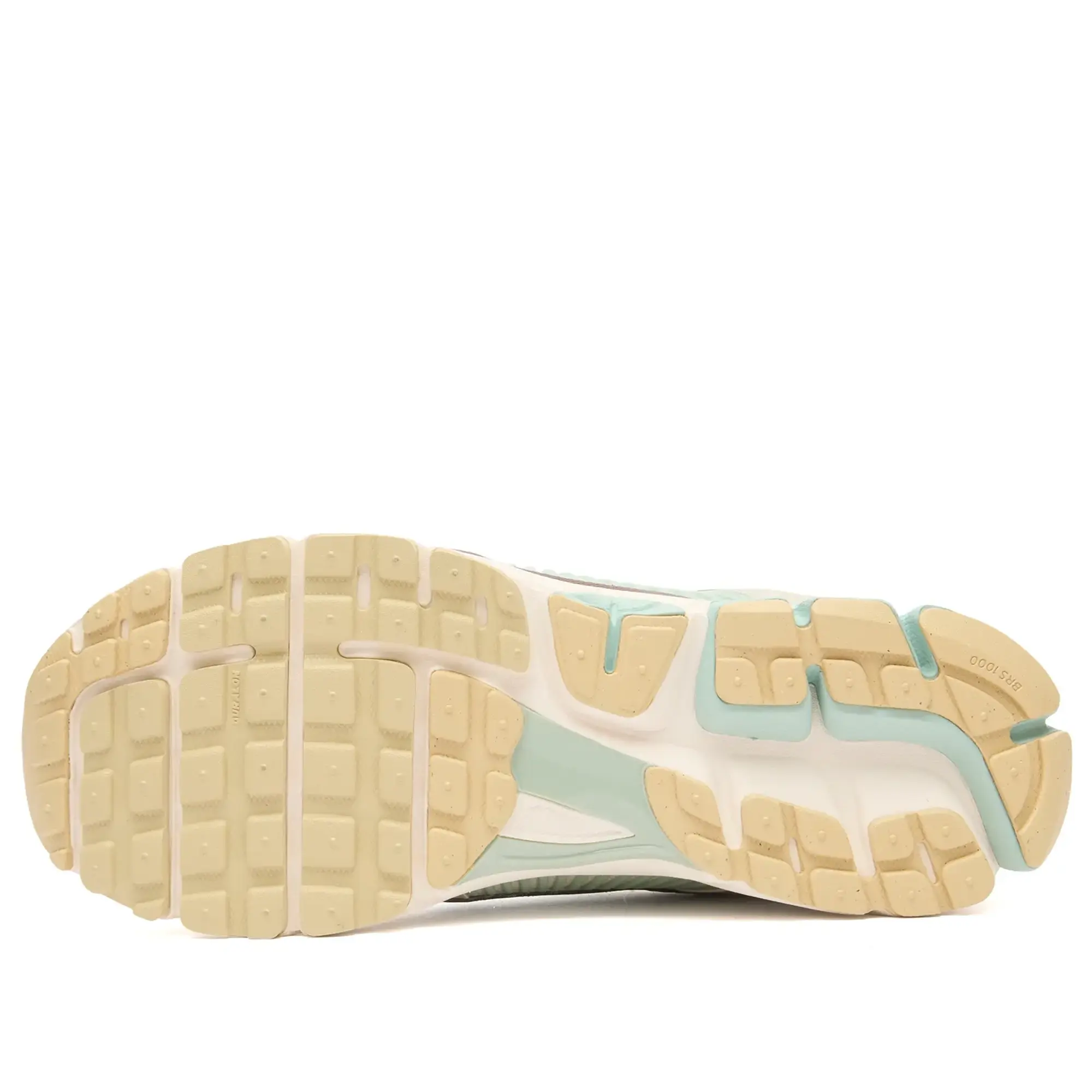 Nike Men's Zoom Vomero 5 Style Sneaker Gold/Brown/Platinum