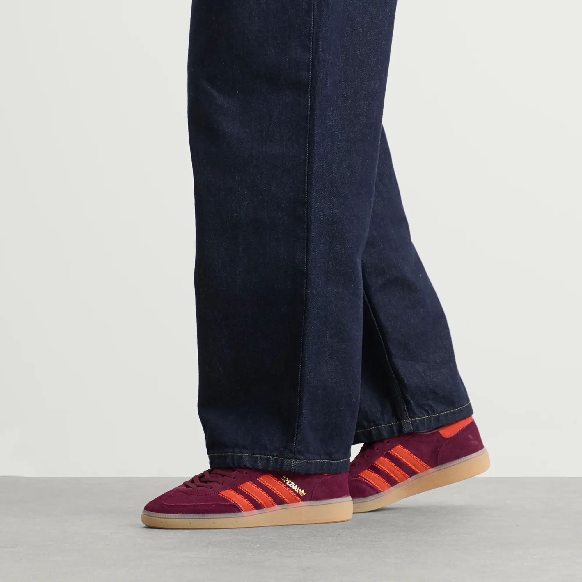 adidas Originals Adidas Women's Handball Spezial Sneaker Maroon/Preloved Red/Gum