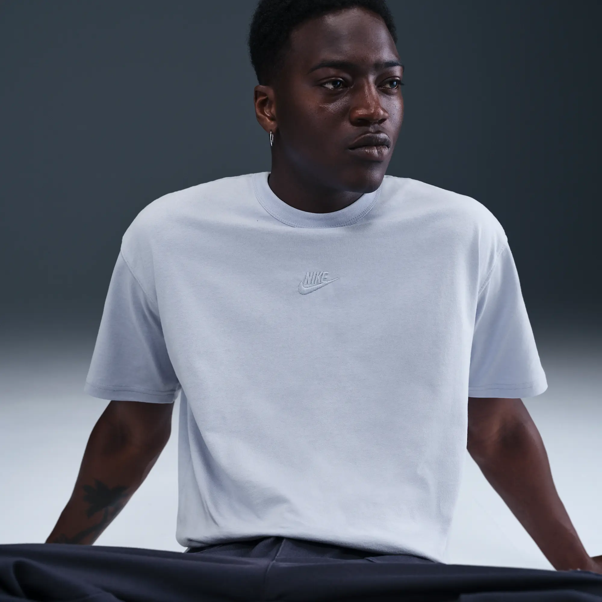 Nike Sportswear Premium Essentials Men's T-Shirt - Grey - Cotton