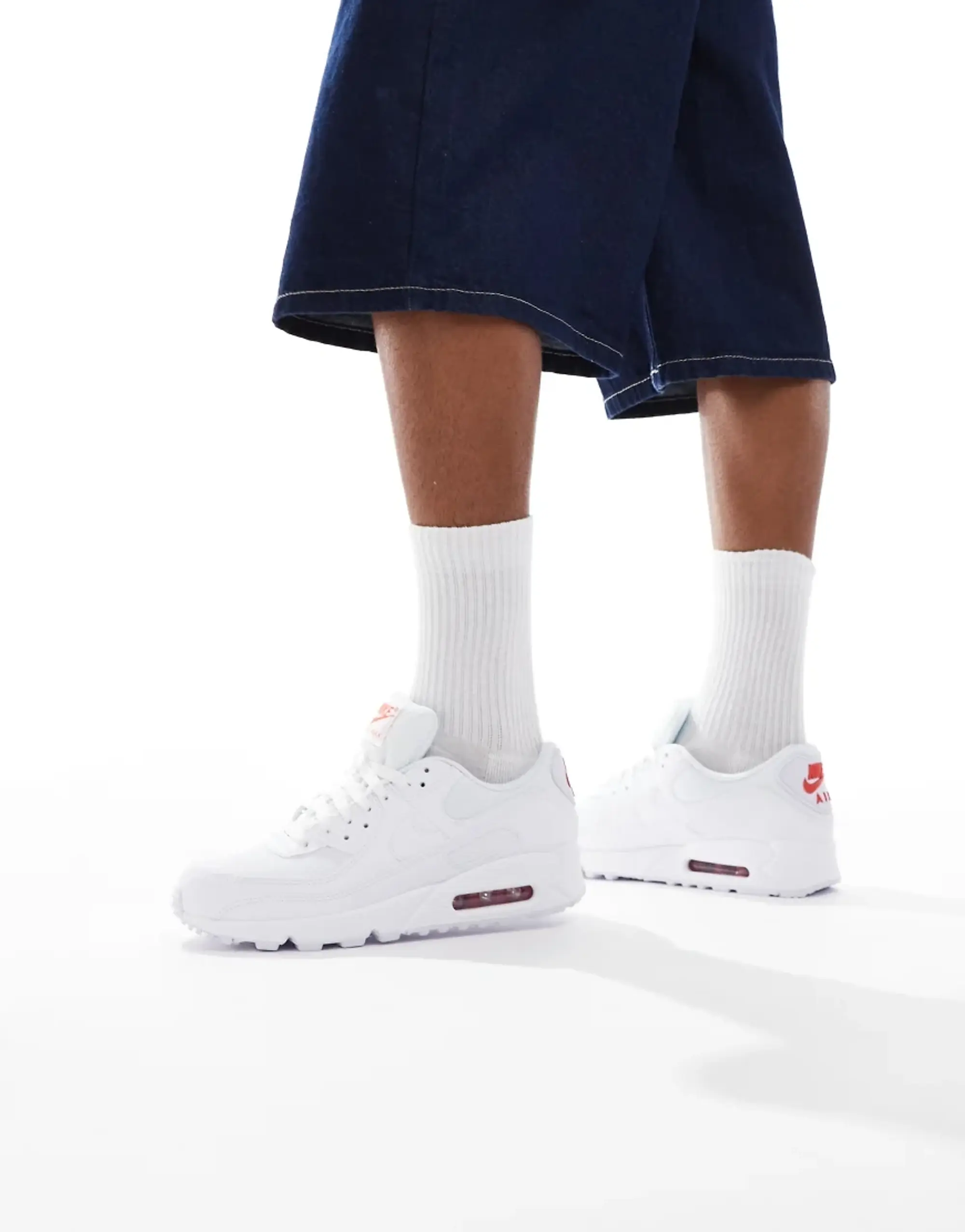 Nike Air Max 90 Trainers In White