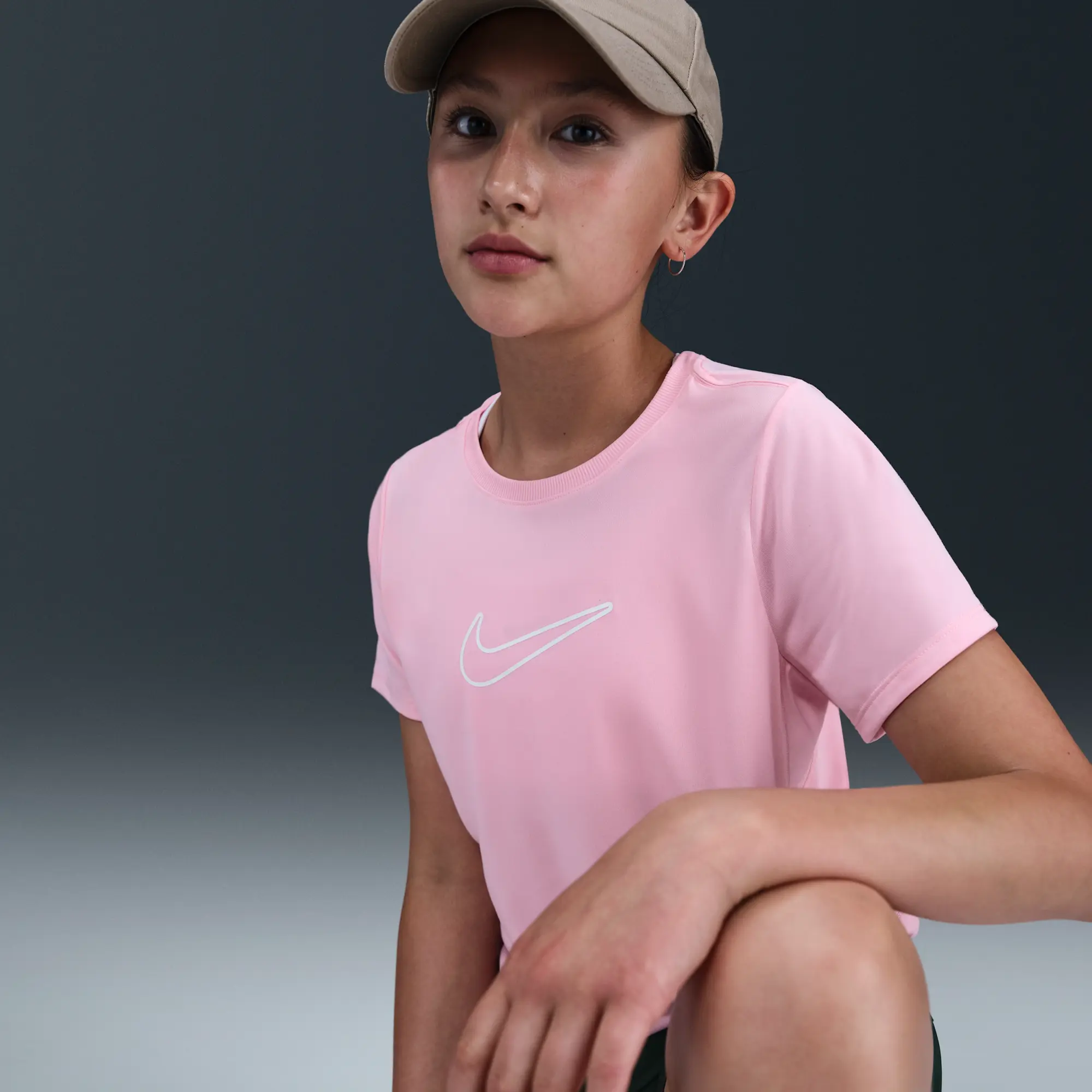 Nike One Fitted Older Kids' (Girls') Dri-FIT Short-Sleeve Top - Pink - Recycled Polyester