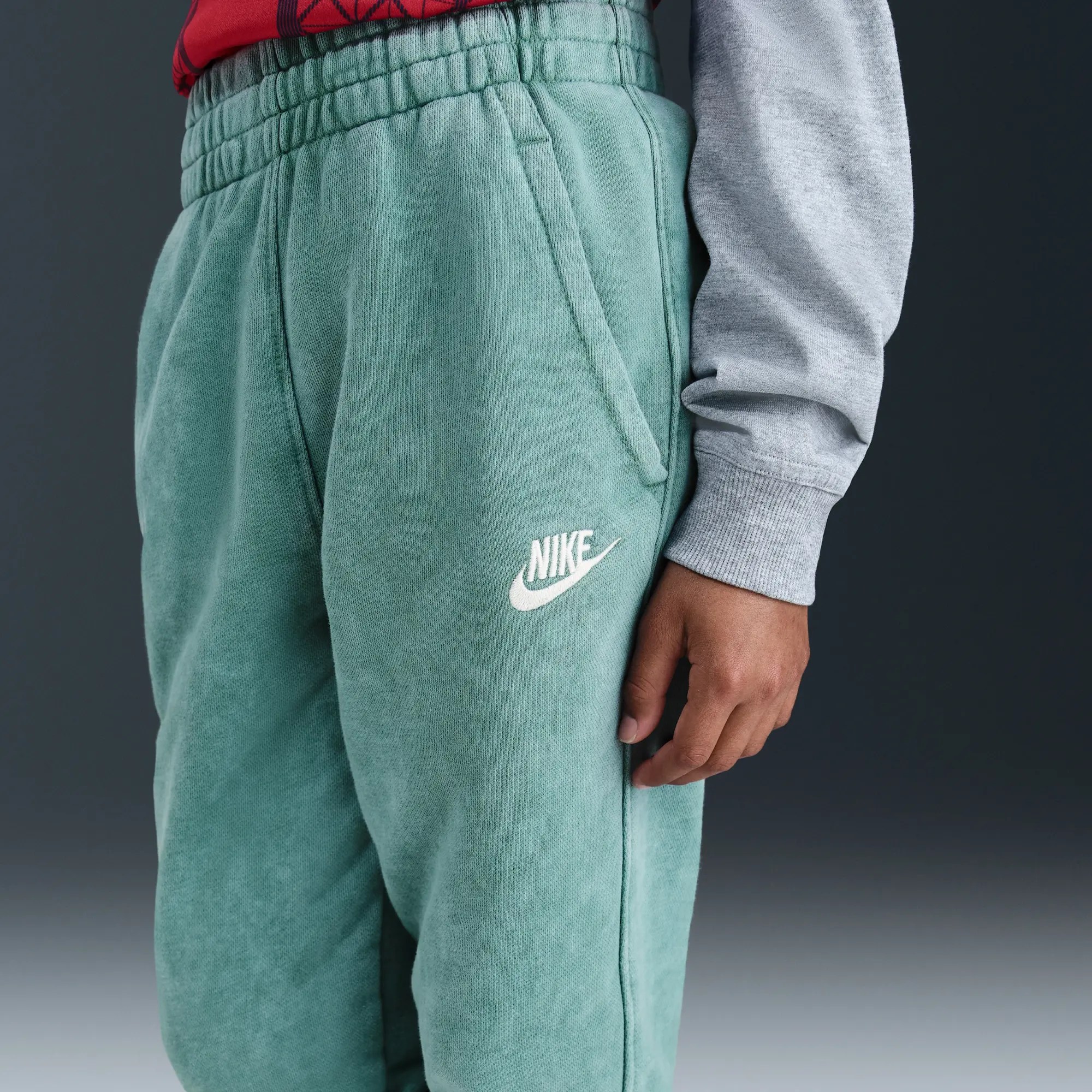 Nike Sportswear Club Fleece Older Kids' French Terry Joggers - Green - Fleece > Club Fleece