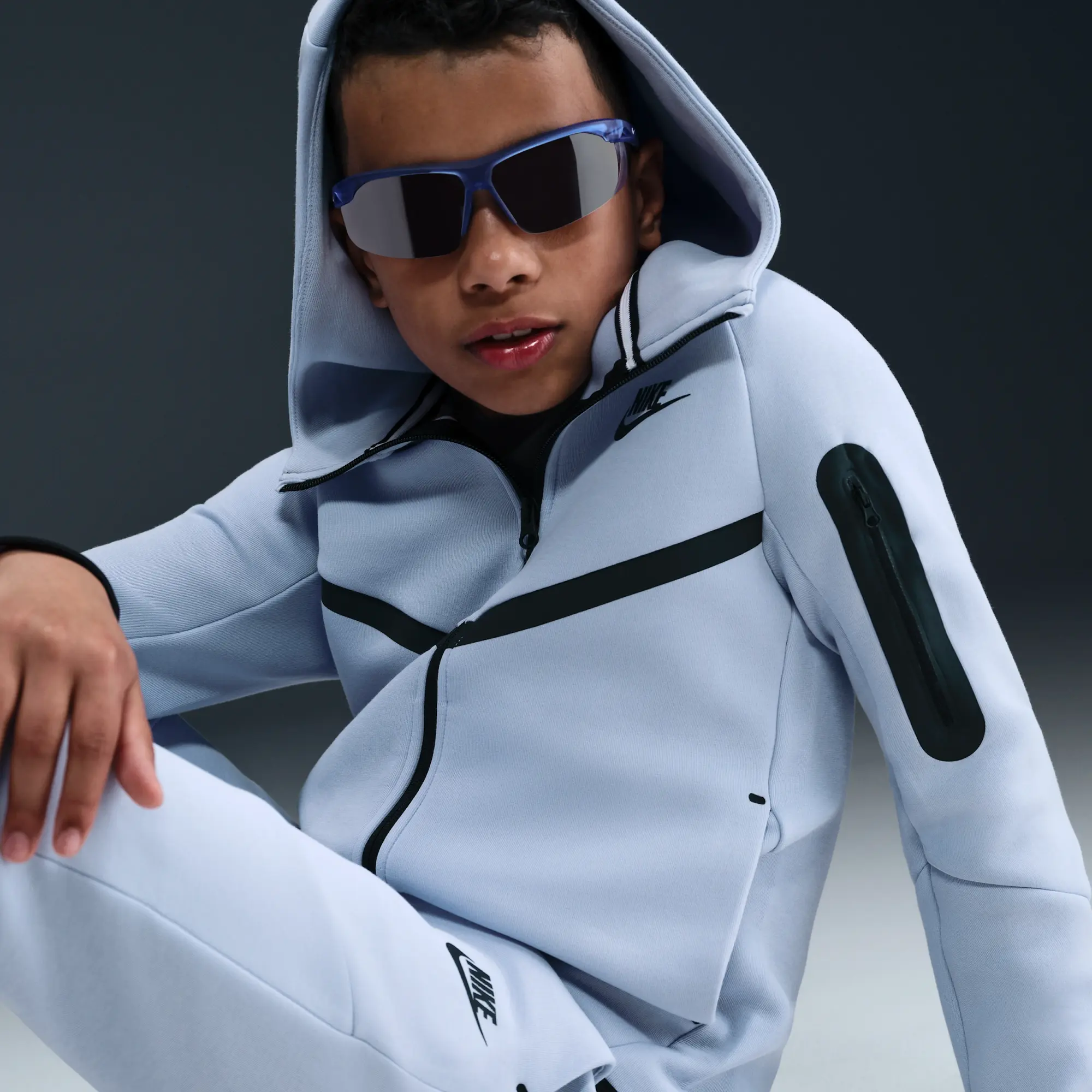 Nike Sportswear Tech Fleece Older Kids' Full-Zip Hoodie - Grey - Cotton/Polyester