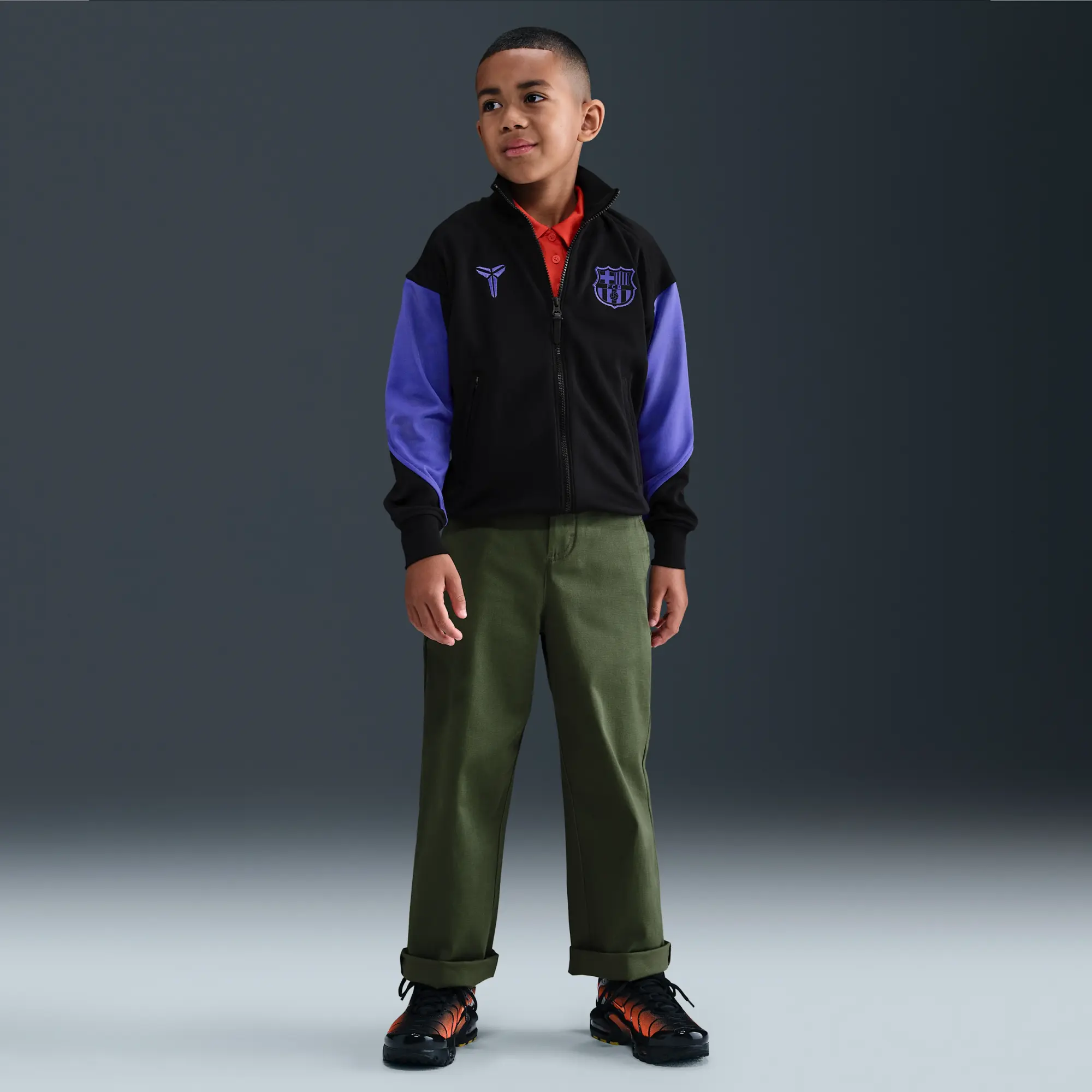 F.C. Barcelona Academy Pro Away Older Kids' Kobe Dri-FIT Football Anthem Jacket - Black - Polyester