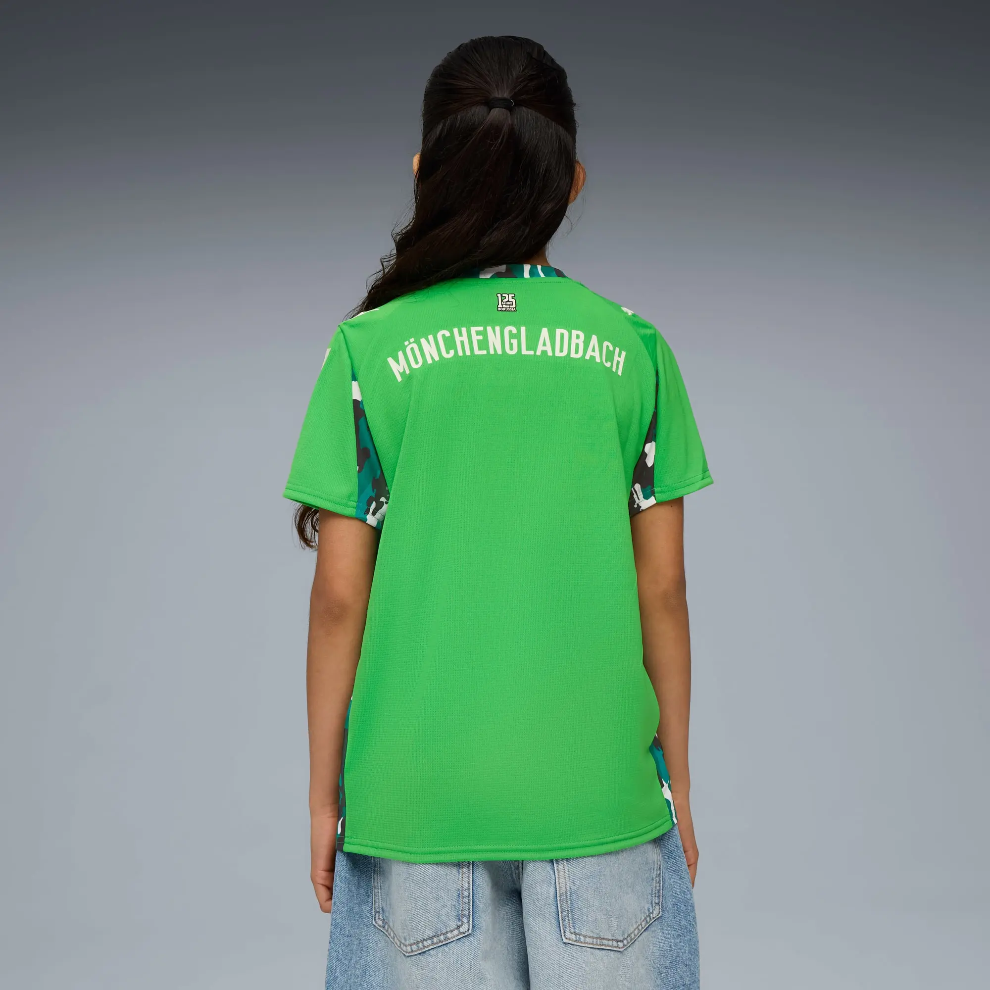 PUMA Borussia Mönchengladbach 25/26 Away Jersey Youth, Green/Warm White, size 11-12 Youth