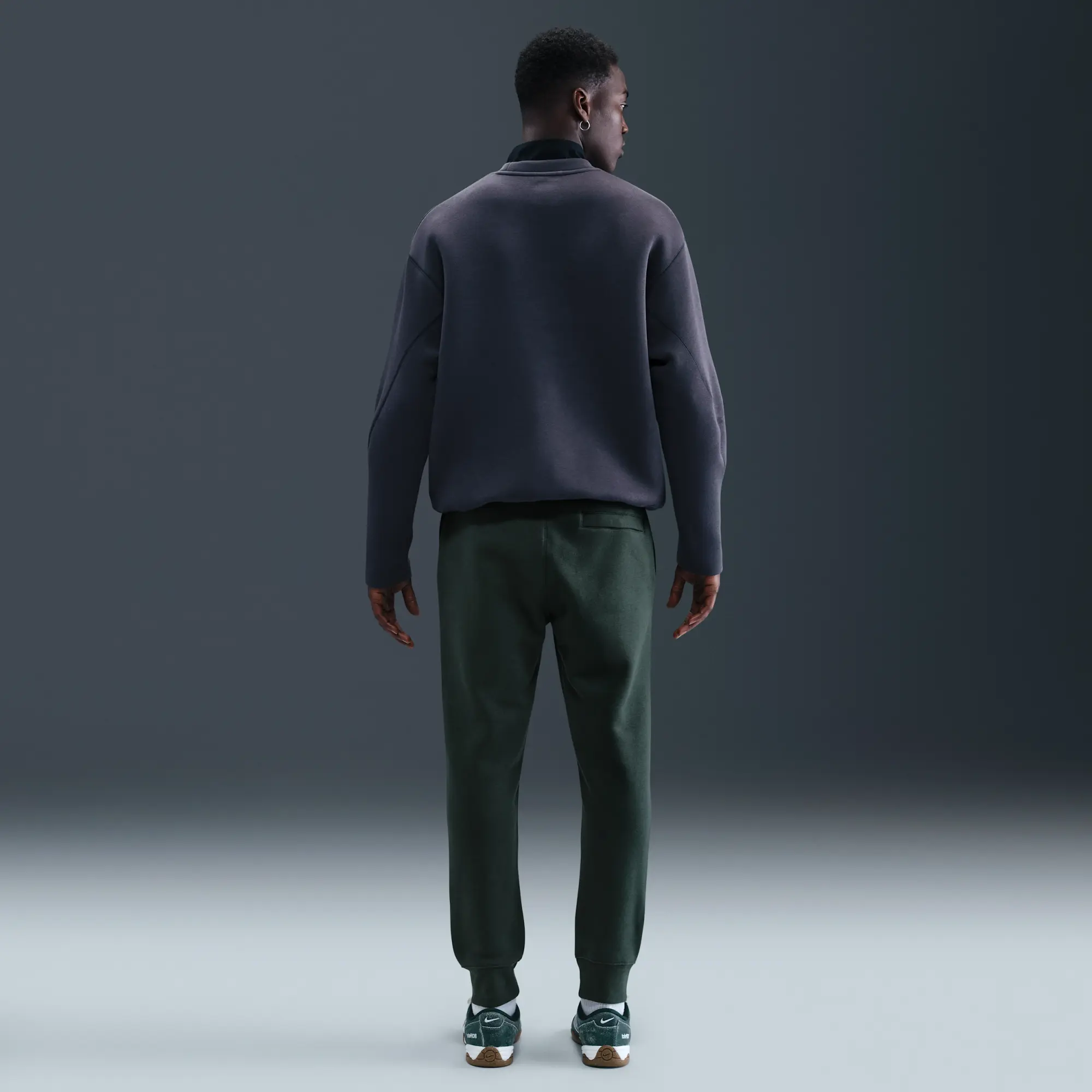 Chelsea F.C. Club Men's Nike Football Joggers - Green - Fleece
