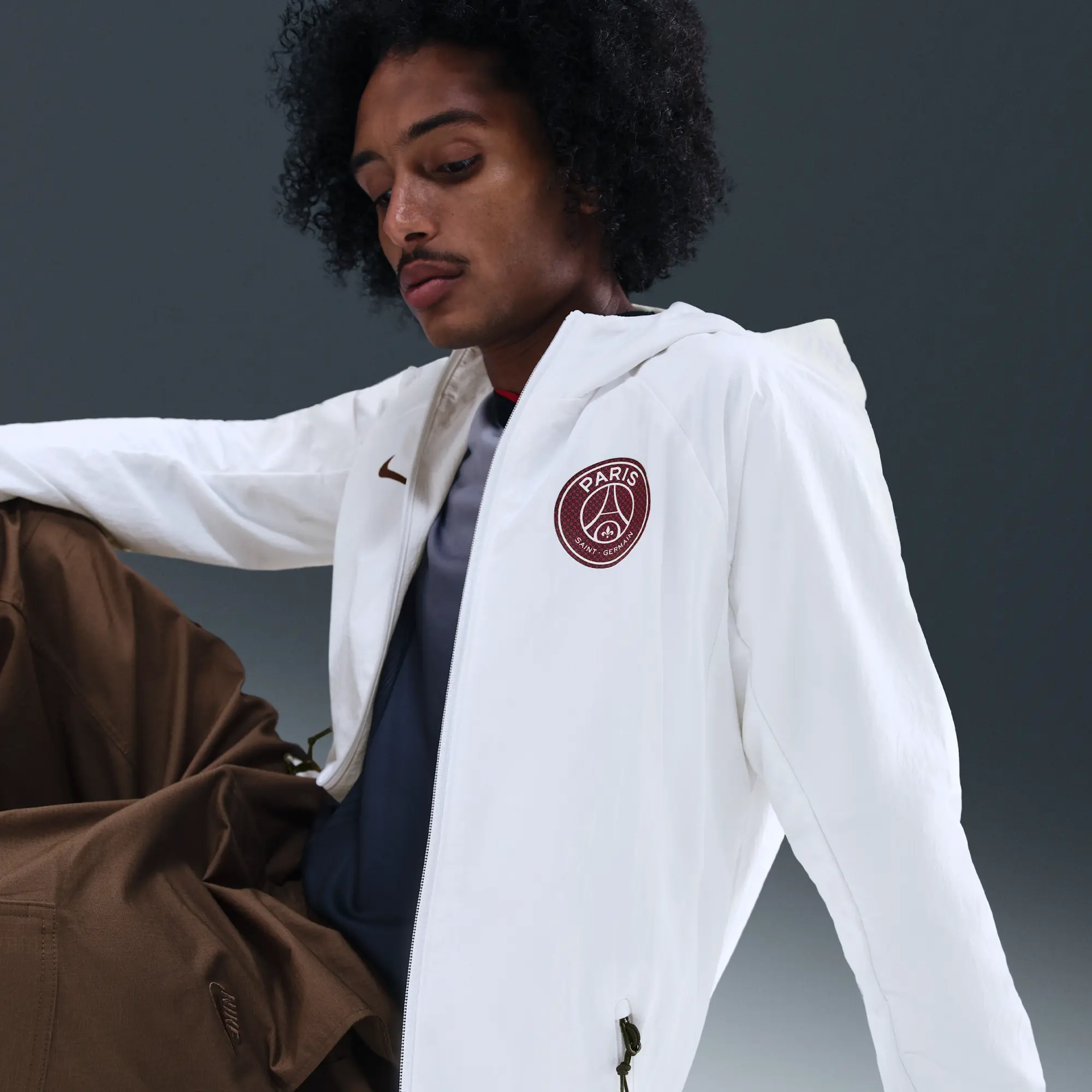 Paris Saint-Germain AWF Men's Nike Football Woven Jacket - White