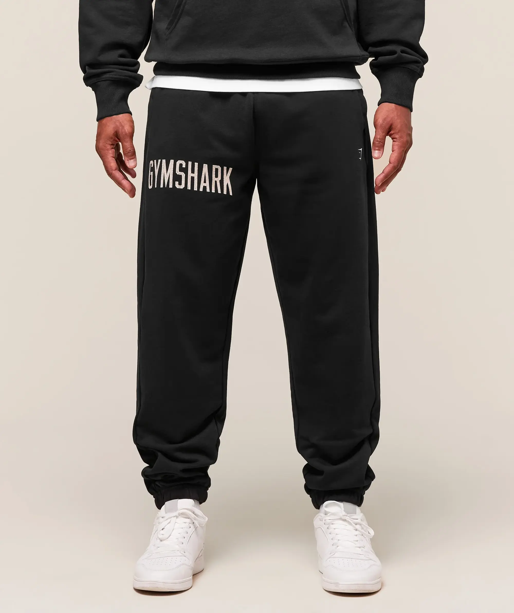  Worn Graphic Jogger - Black