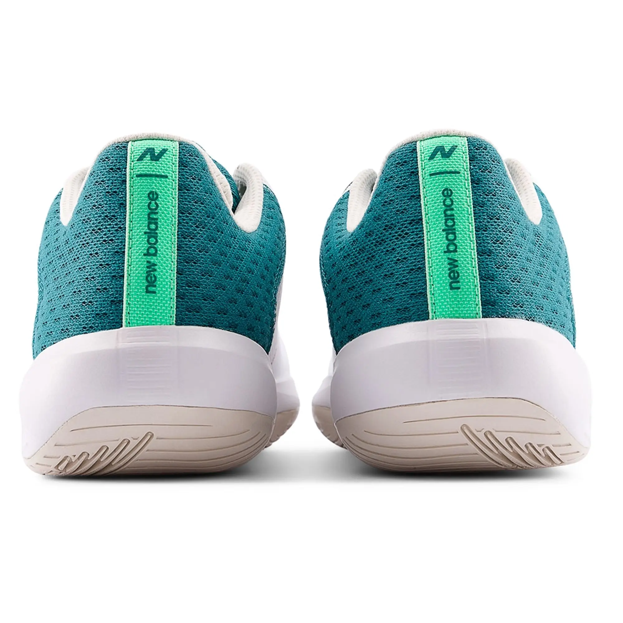 New Balance Men's 696v6 in White/Green Synthetic
