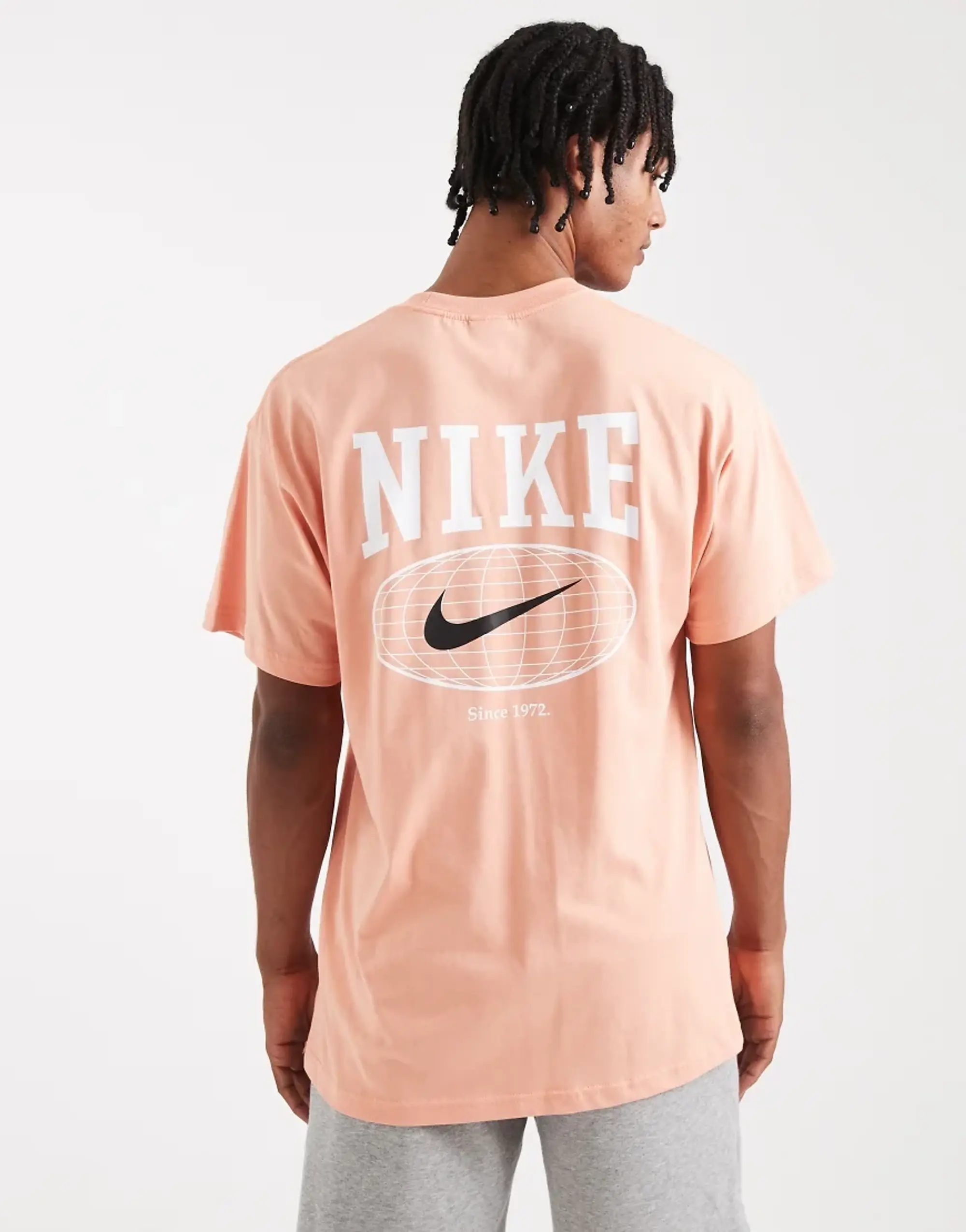 Nike Line Art Graphic T-Shirt In Orange