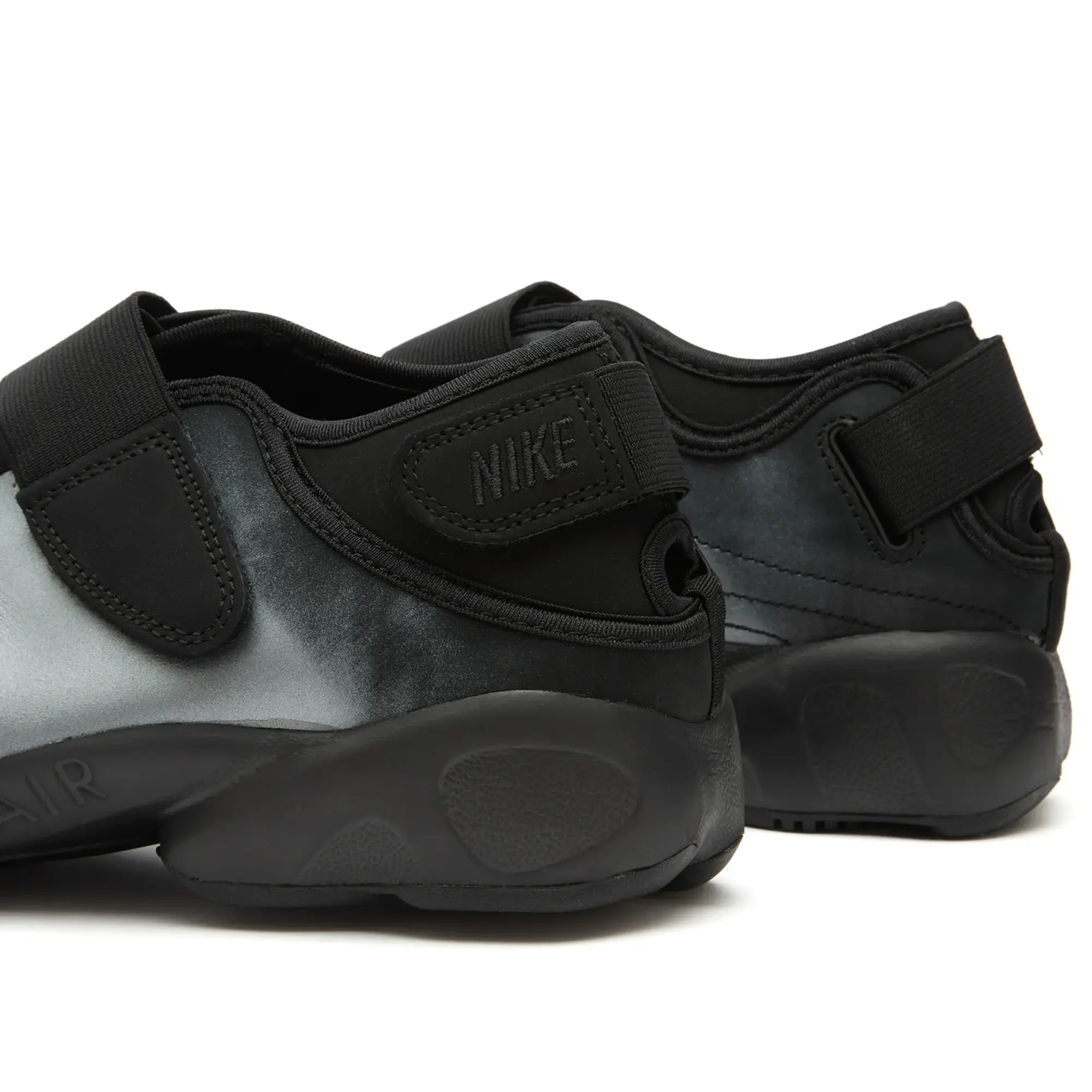 Nike Women's Air Rift Ltr Sneaker Silver/Black