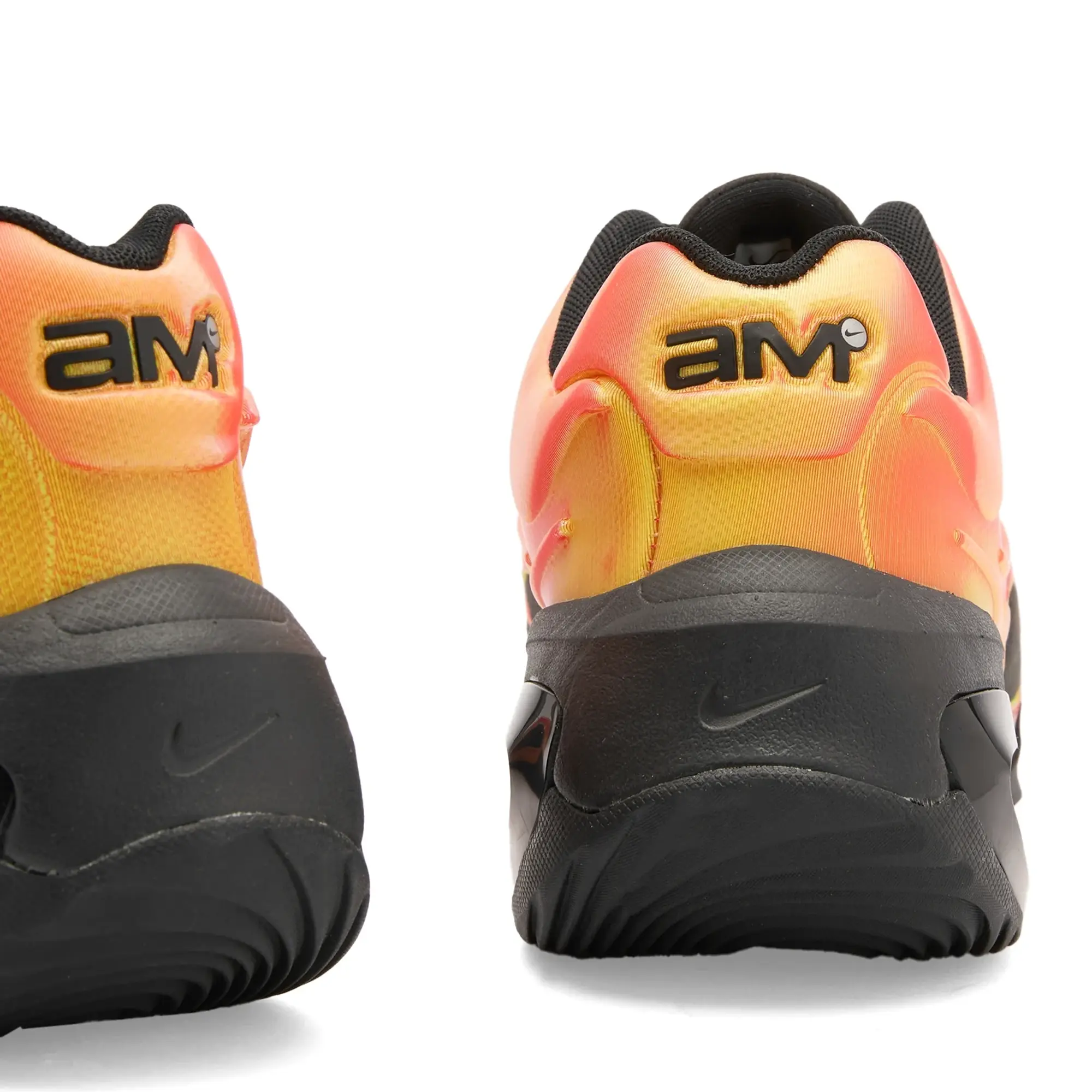 Nike Women's Air Max Muse Se - 2 Sneaker Black/Silver/Crimson