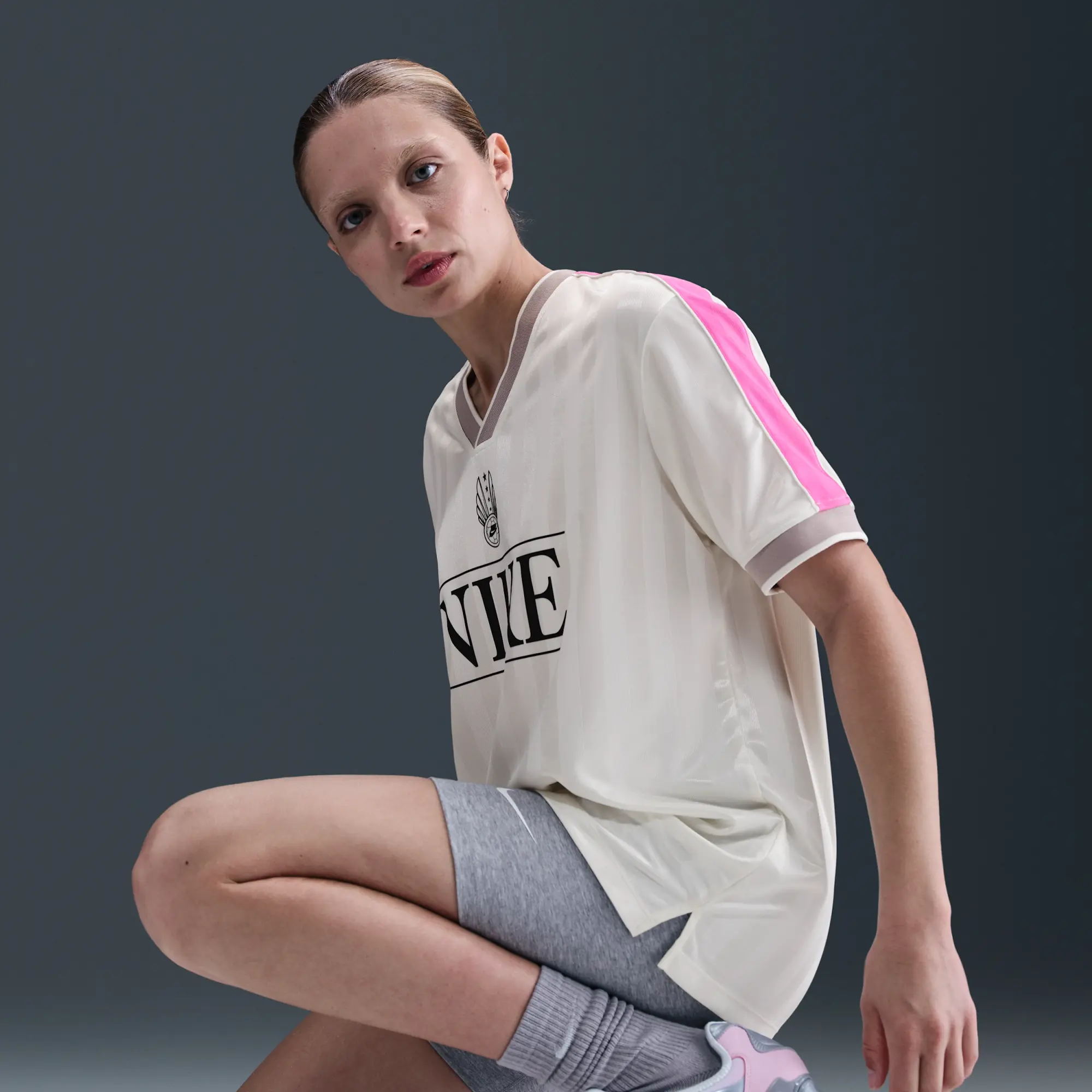 Nike Sportswear Women's V-Neck Jersey Top - White - Polyester