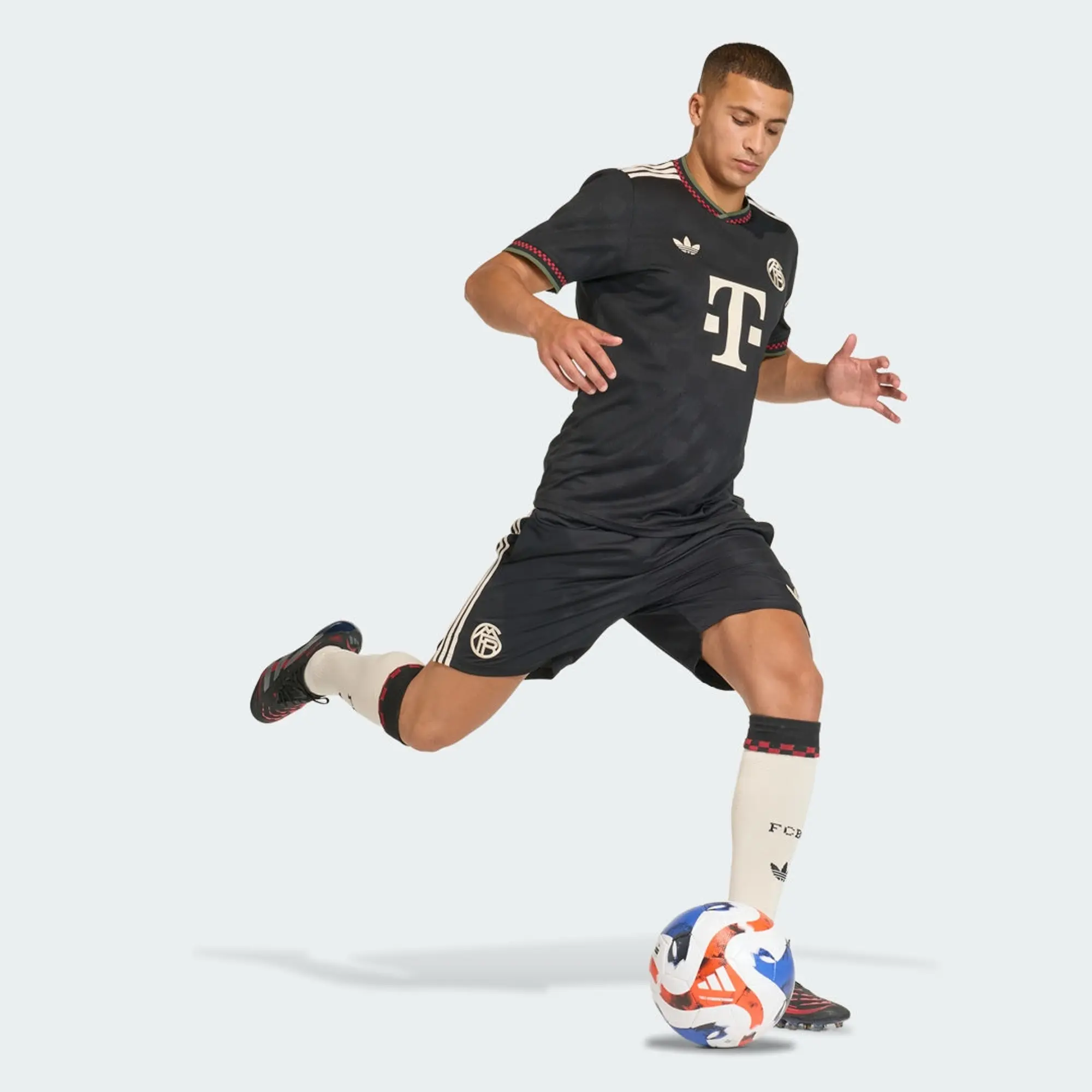 adidas FC Bayern 25/26 Third Shorts