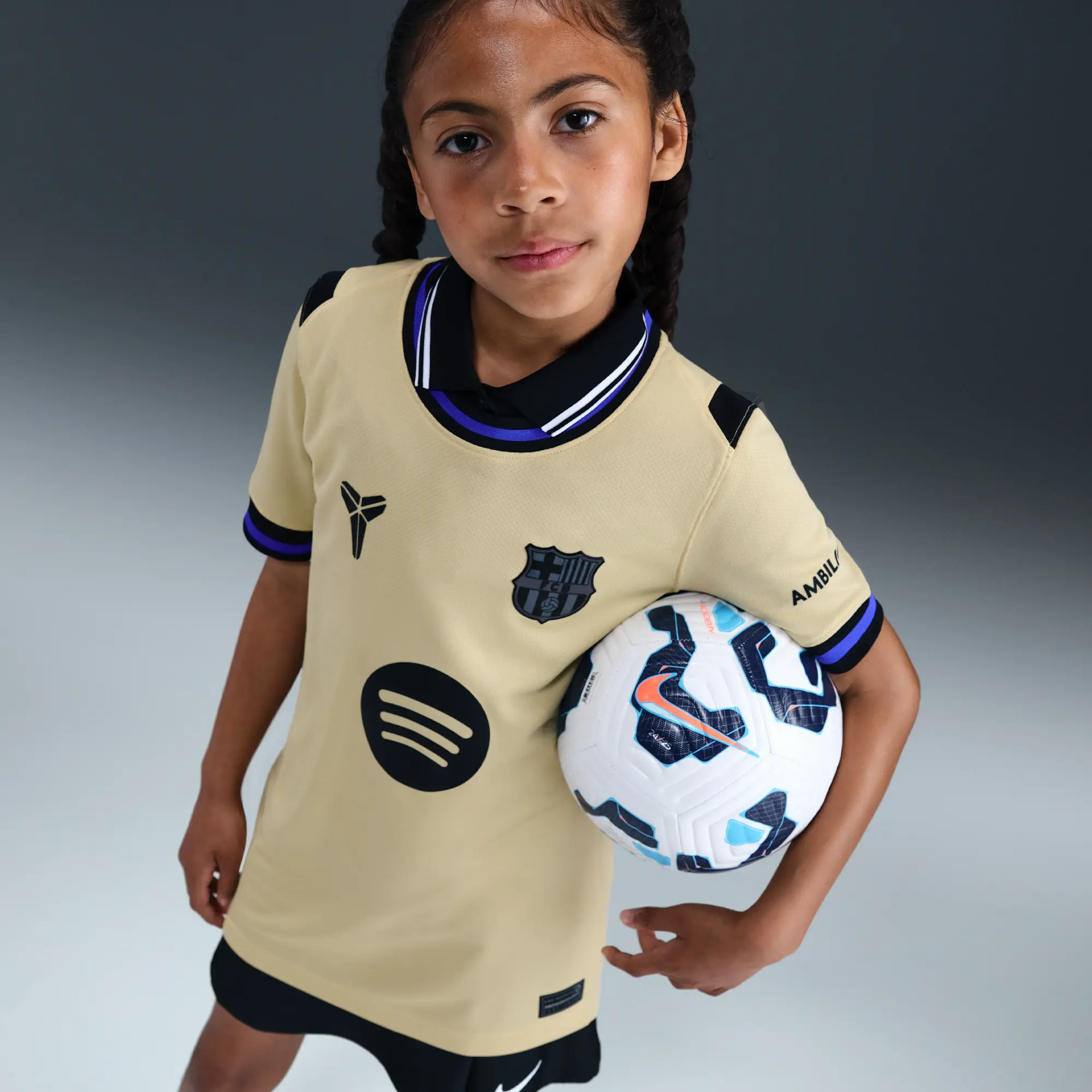 Nike F.C. Barcelona 2025/26 Stadium Away Older Kids' Kobe Dri-FIT Football Replica Shirt - Brown - Polyester