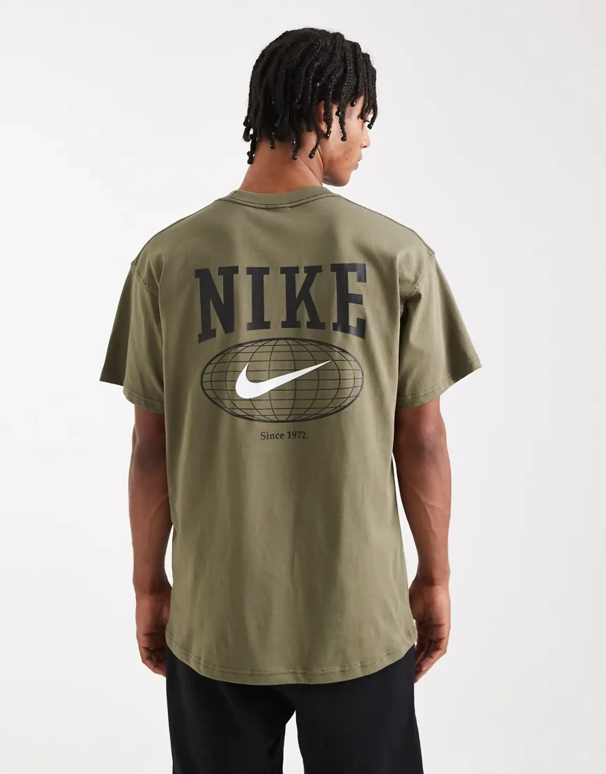 Nike Line Art Graphic T-Shirt In Khaki-Green