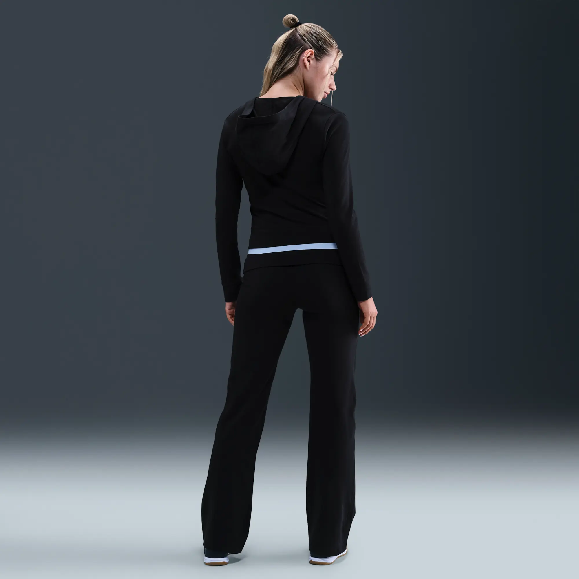 Nike Sportswear Women's High-Waisted Trousers - Black - Fleece