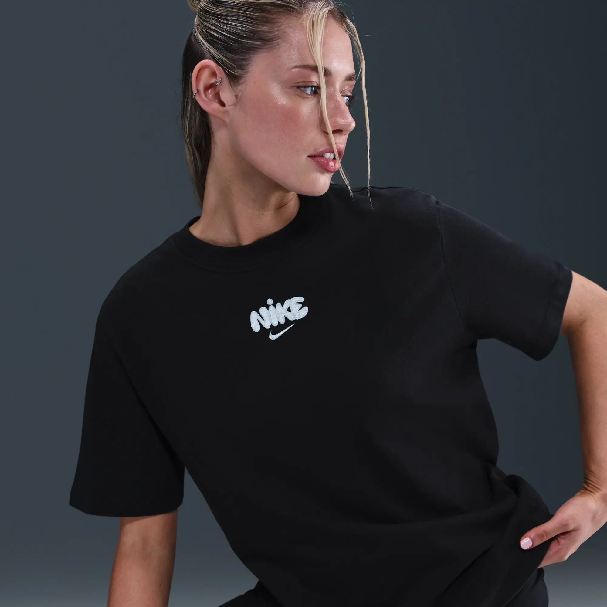 Nike Sportswear Women's T-Shirt - Black