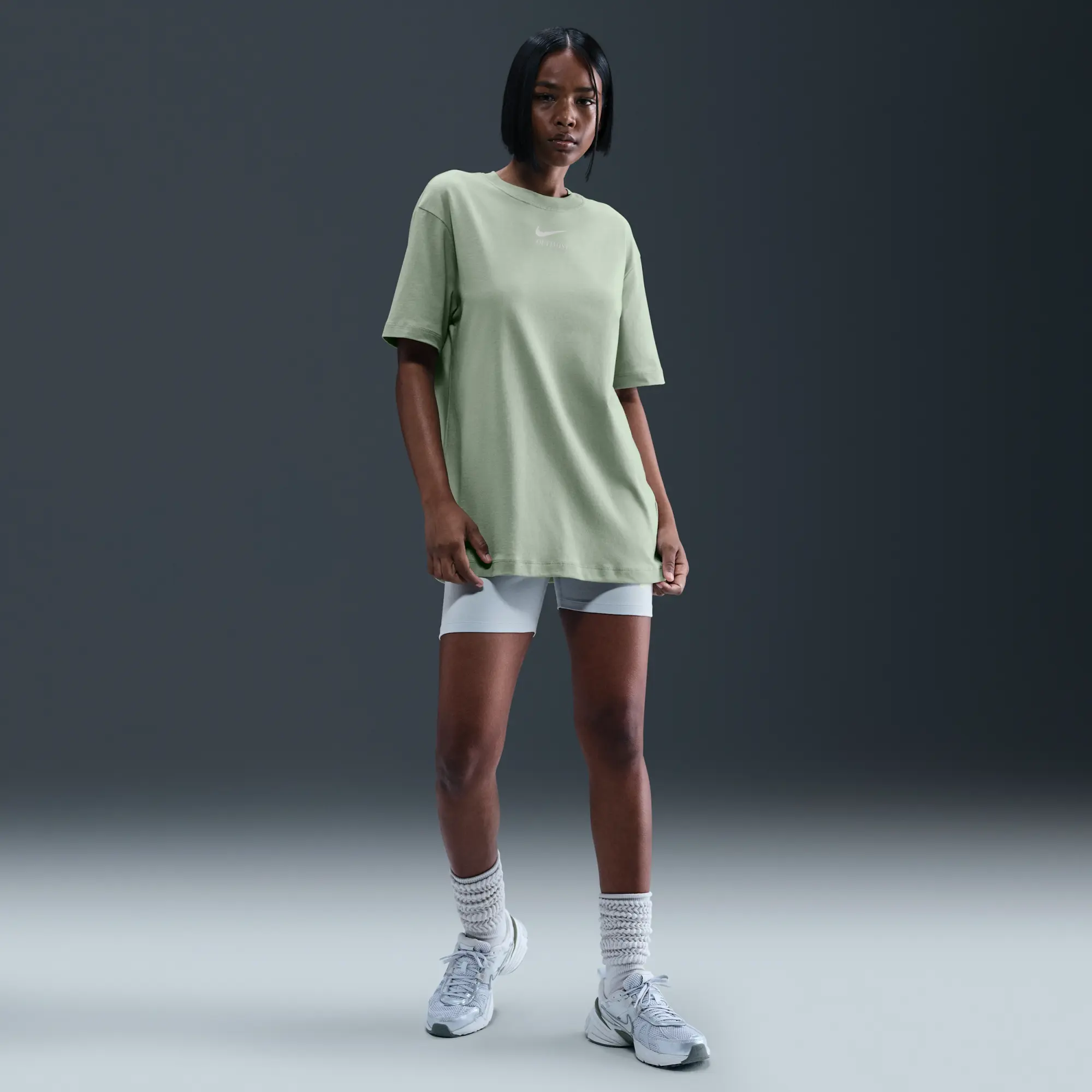Nike Sportswear Women's T-Shirt - Green - Cotton
