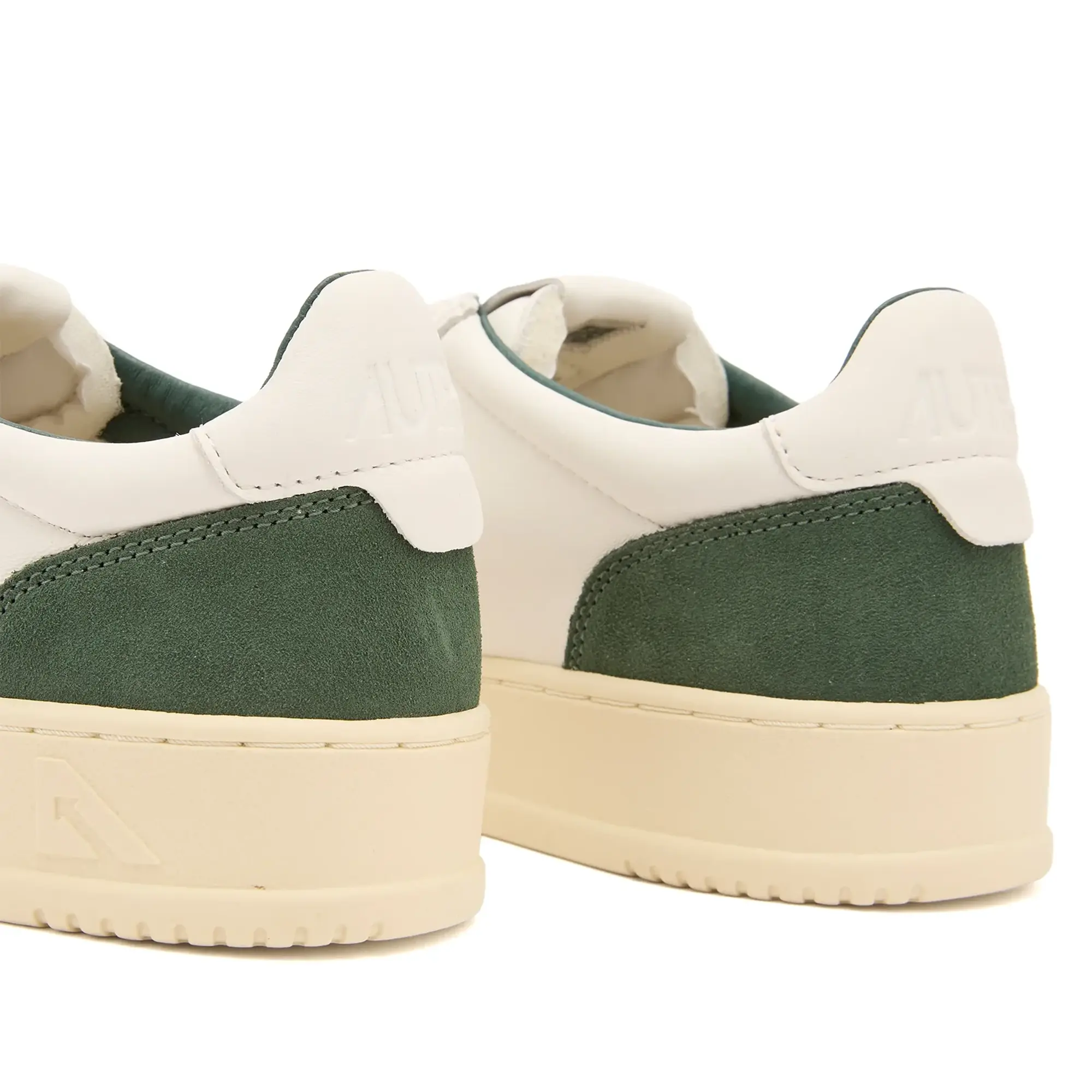 Autry Men's 01 Medalist Low Goat Leather Sneaker Wht/Bottle
