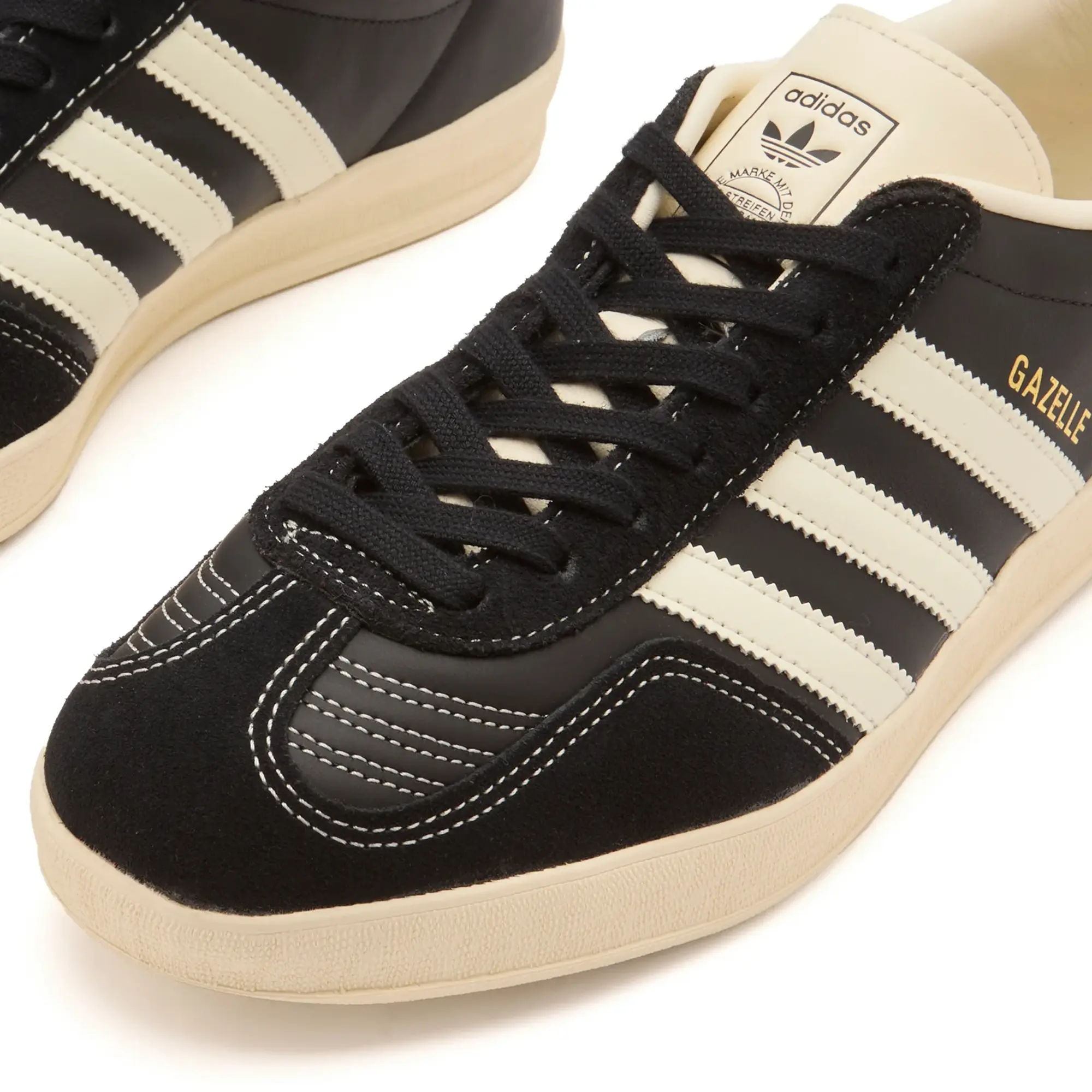 adidas Originals Adidas Men's Gazelle Indoor Sneaker Core Black Cream White/Gold