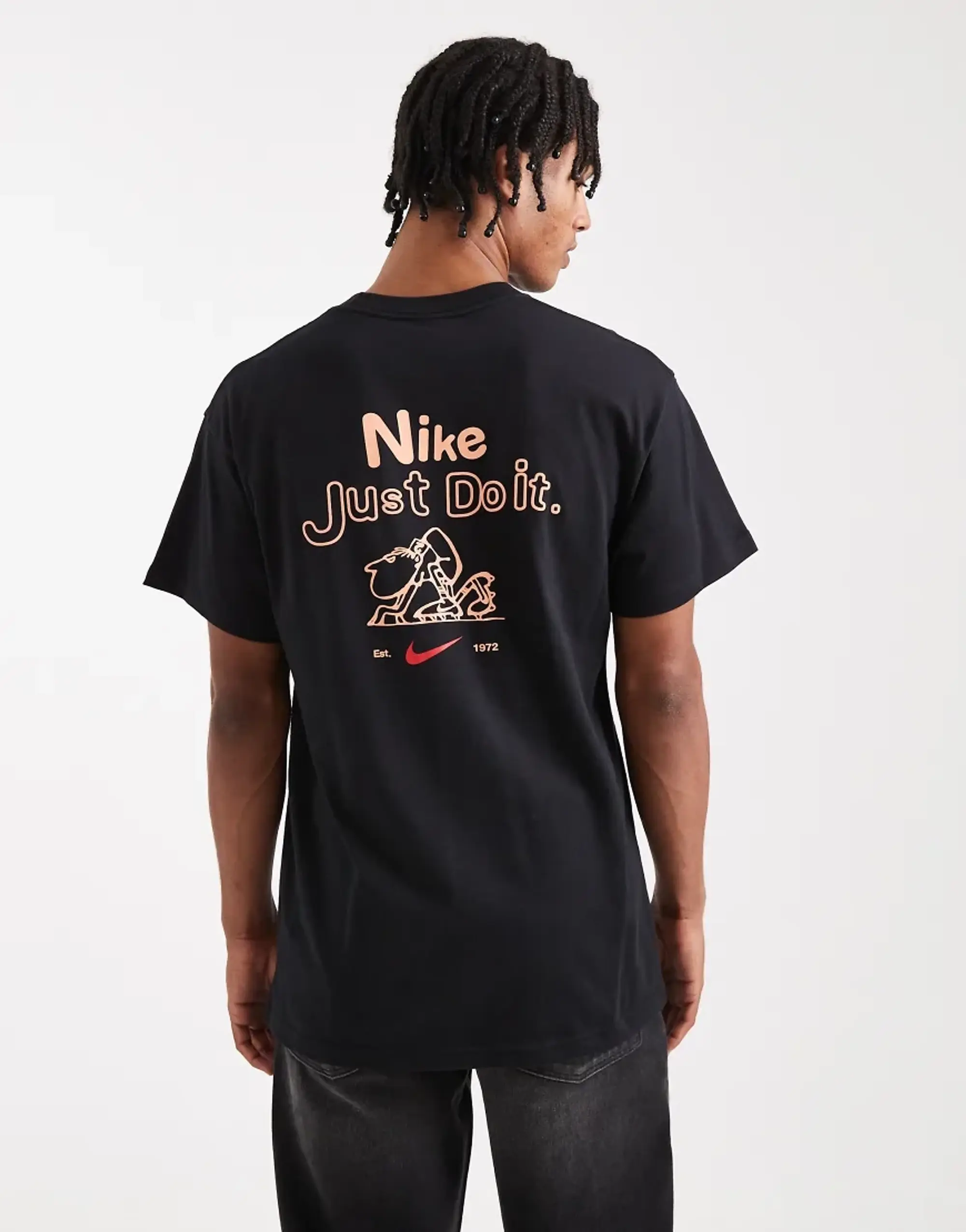 Nike Line Art Graphic T-Shirt In Black