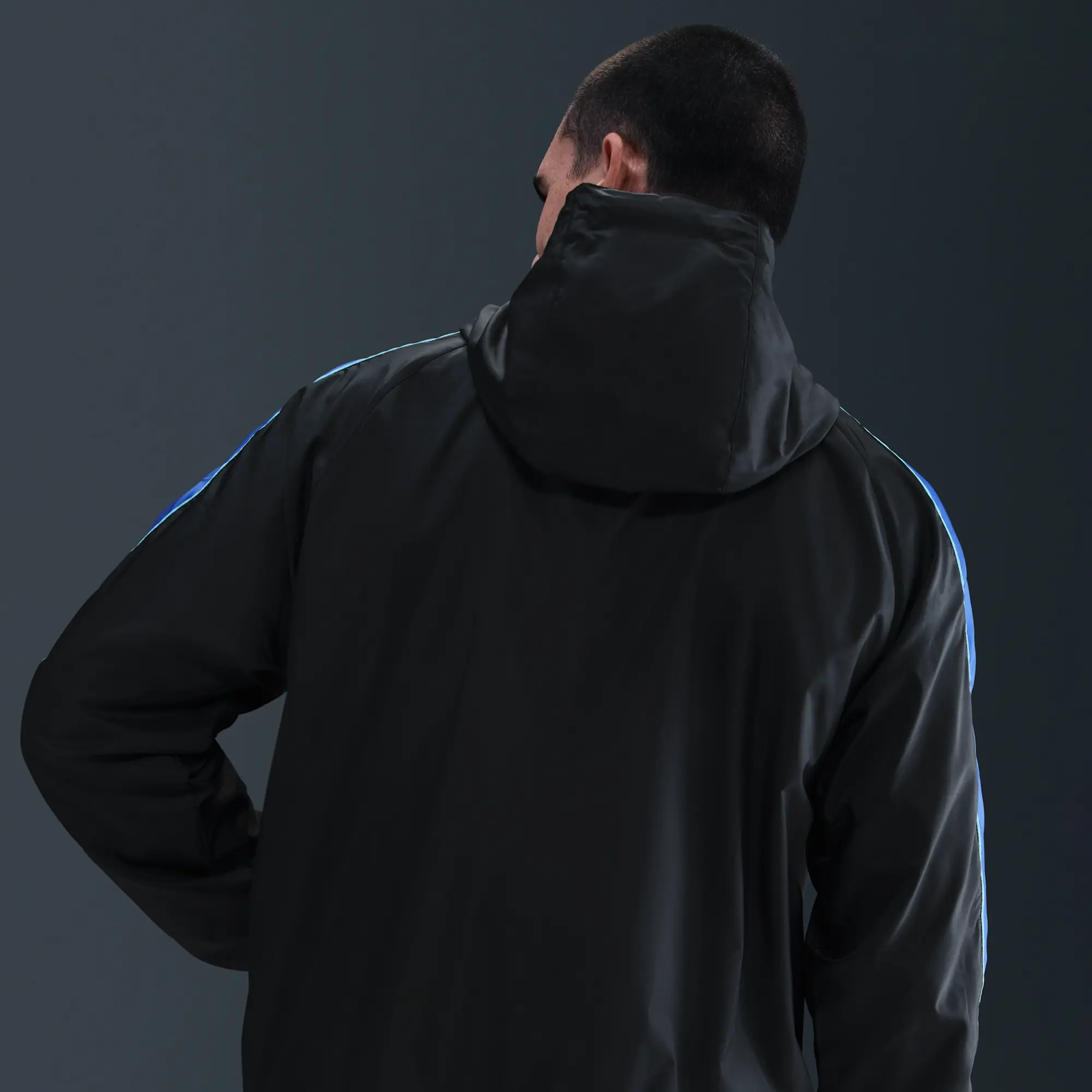Inter Milan Sport Essentials Men's Nike Football Woven Hooded Tracksuit - Black - Nylon