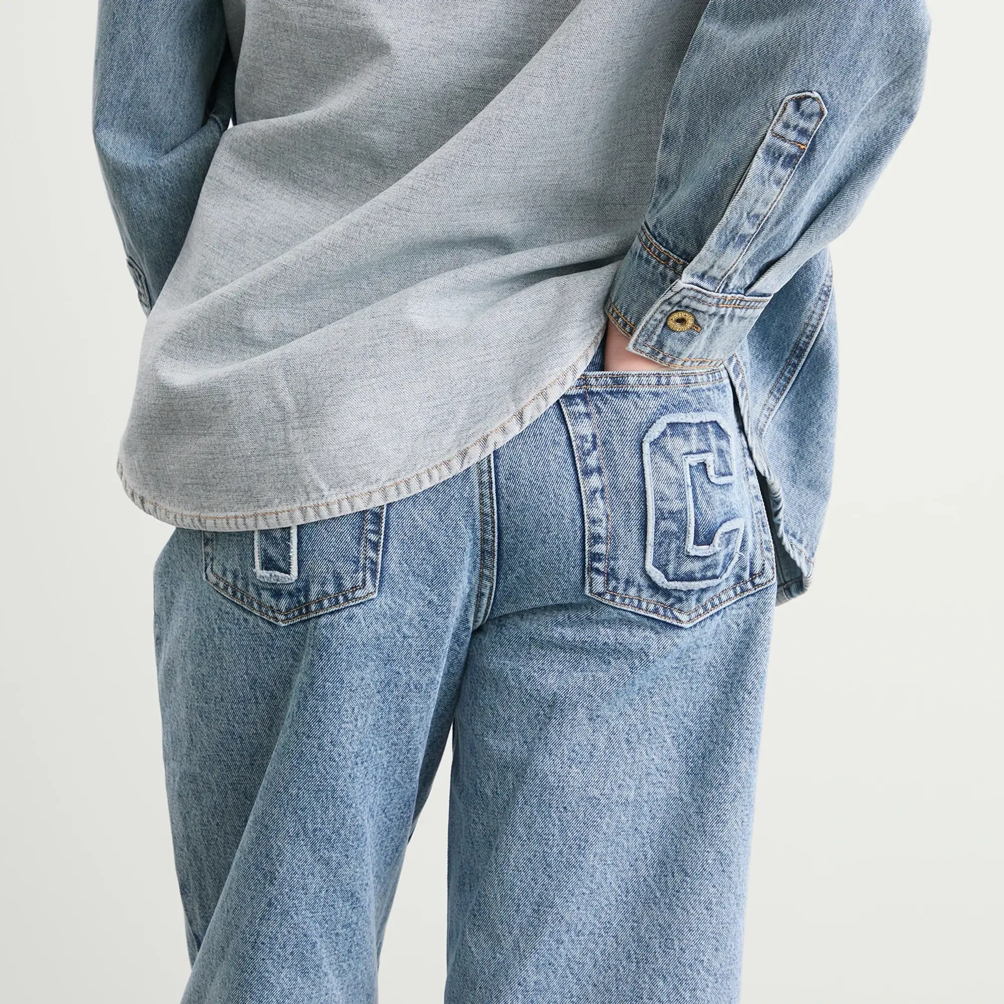 ICECREAM Women's Applique Running Dog Denim Pants Light Wash Blue