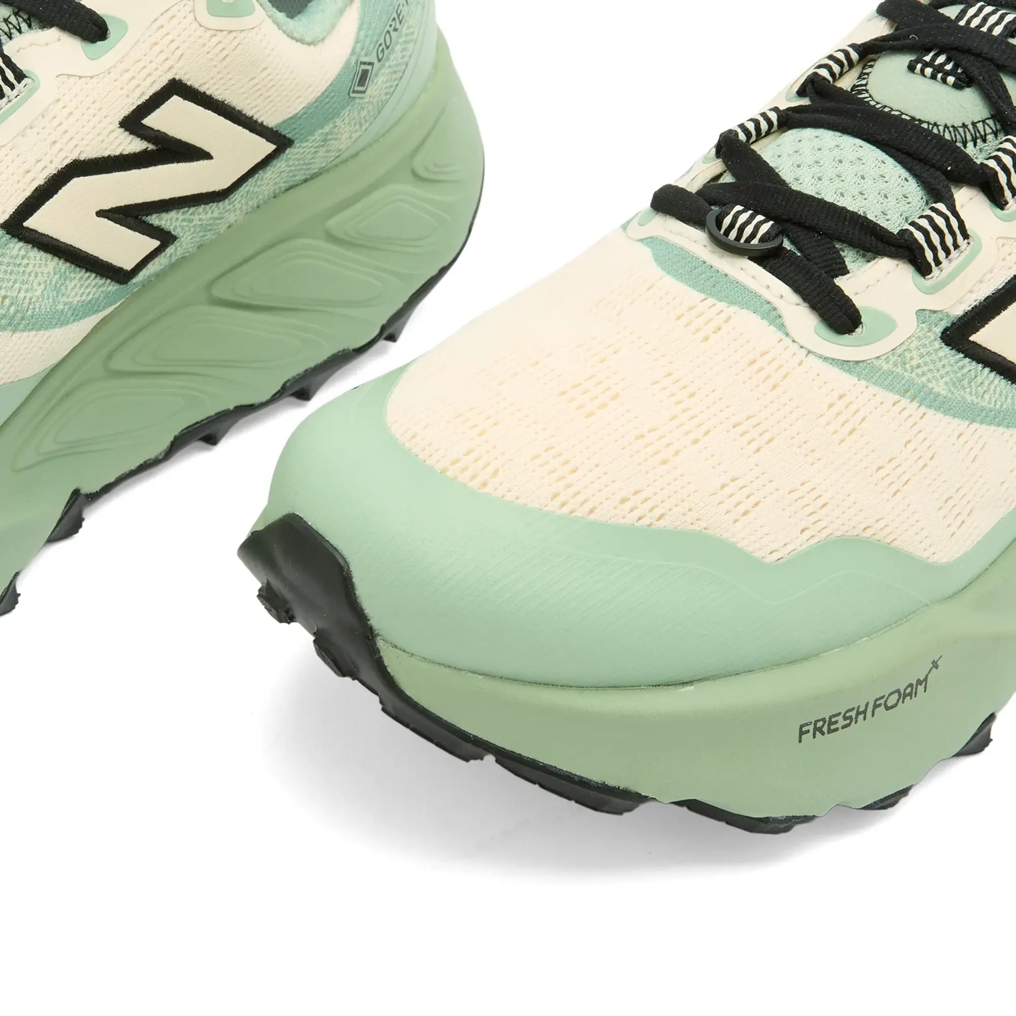 New Balance Men's Hierro v9 Gore Tex Sneaker Mosaic Green