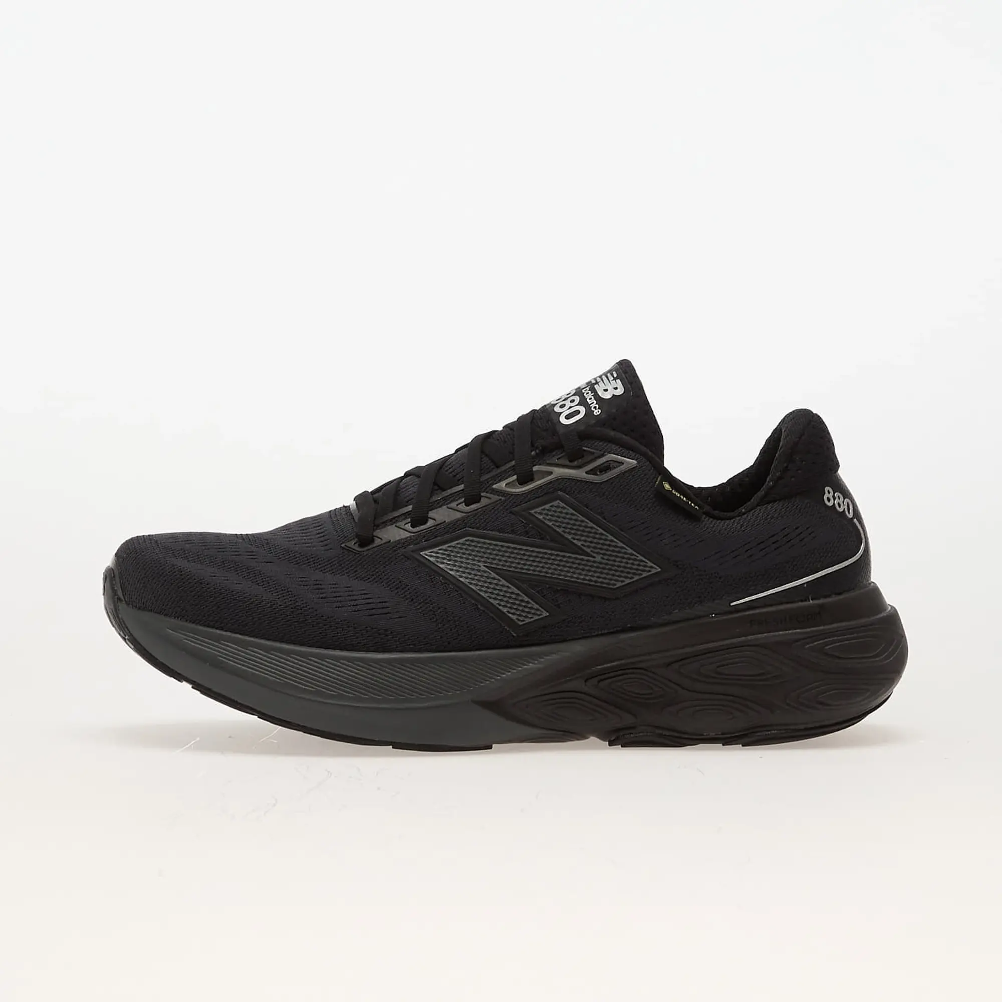 New Balance Men's Fresh Foam X 880v15 GORE-TEX® in Black/Grey Synthetic